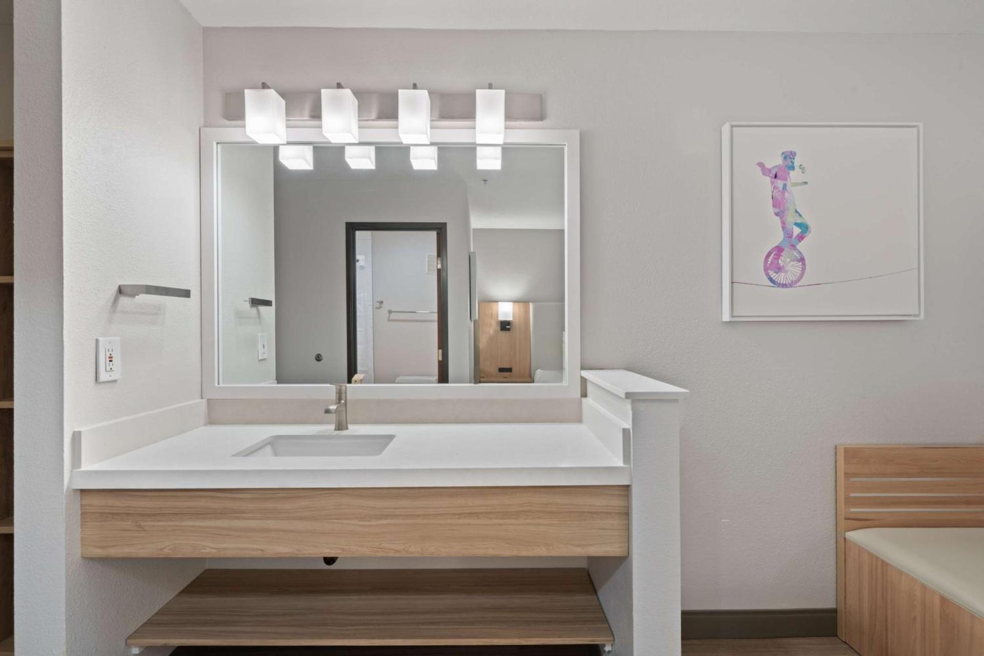 Best Western Lake Oswego Hotel & Suites photo 82