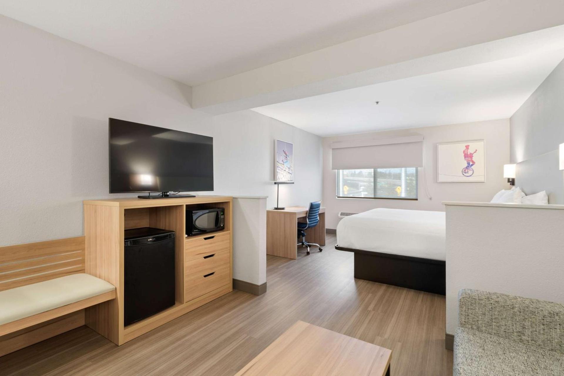 Best Western Lake Oswego Hotel & Suites photo 63