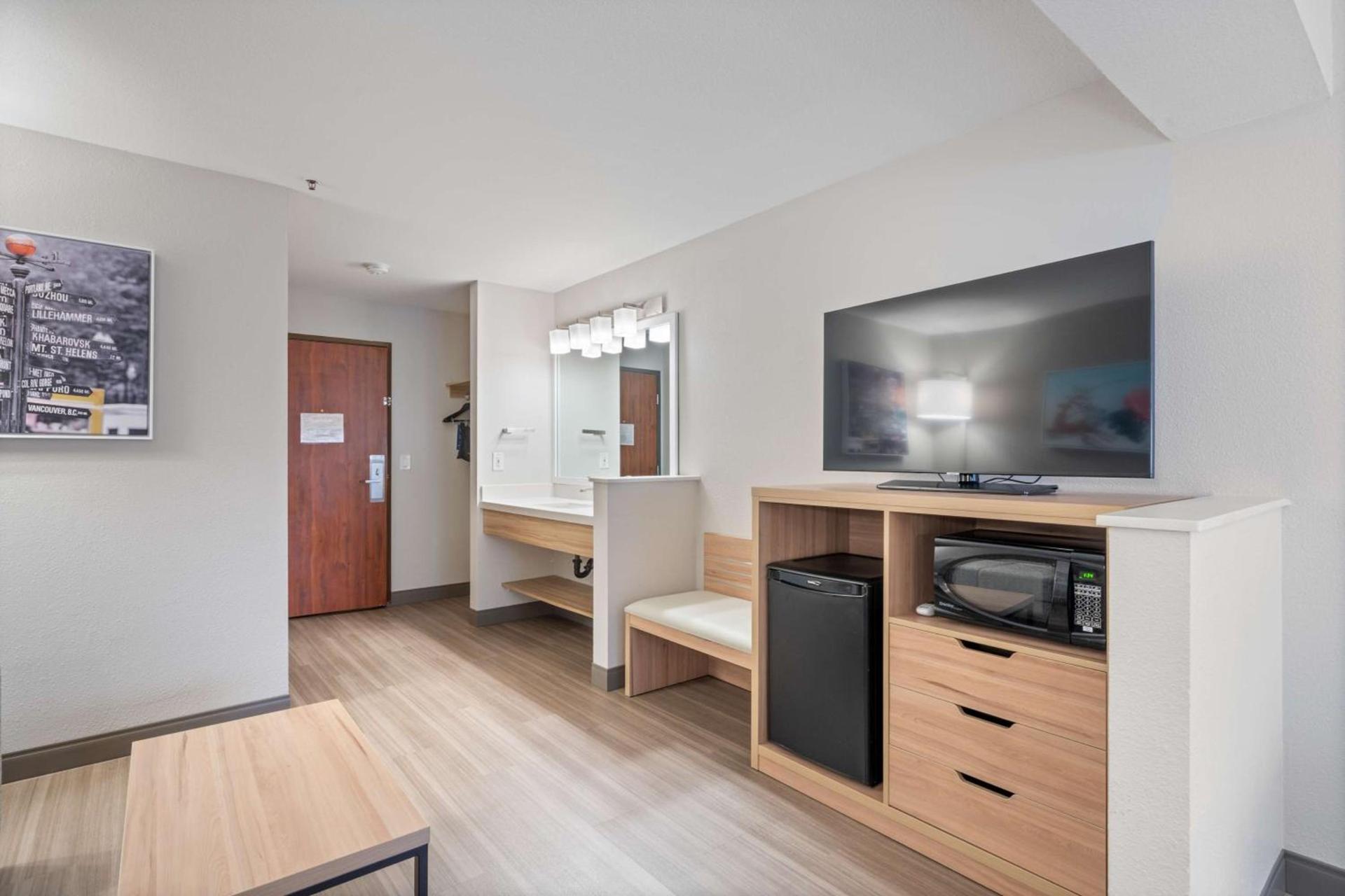Best Western Lake Oswego Hotel & Suites photo 67
