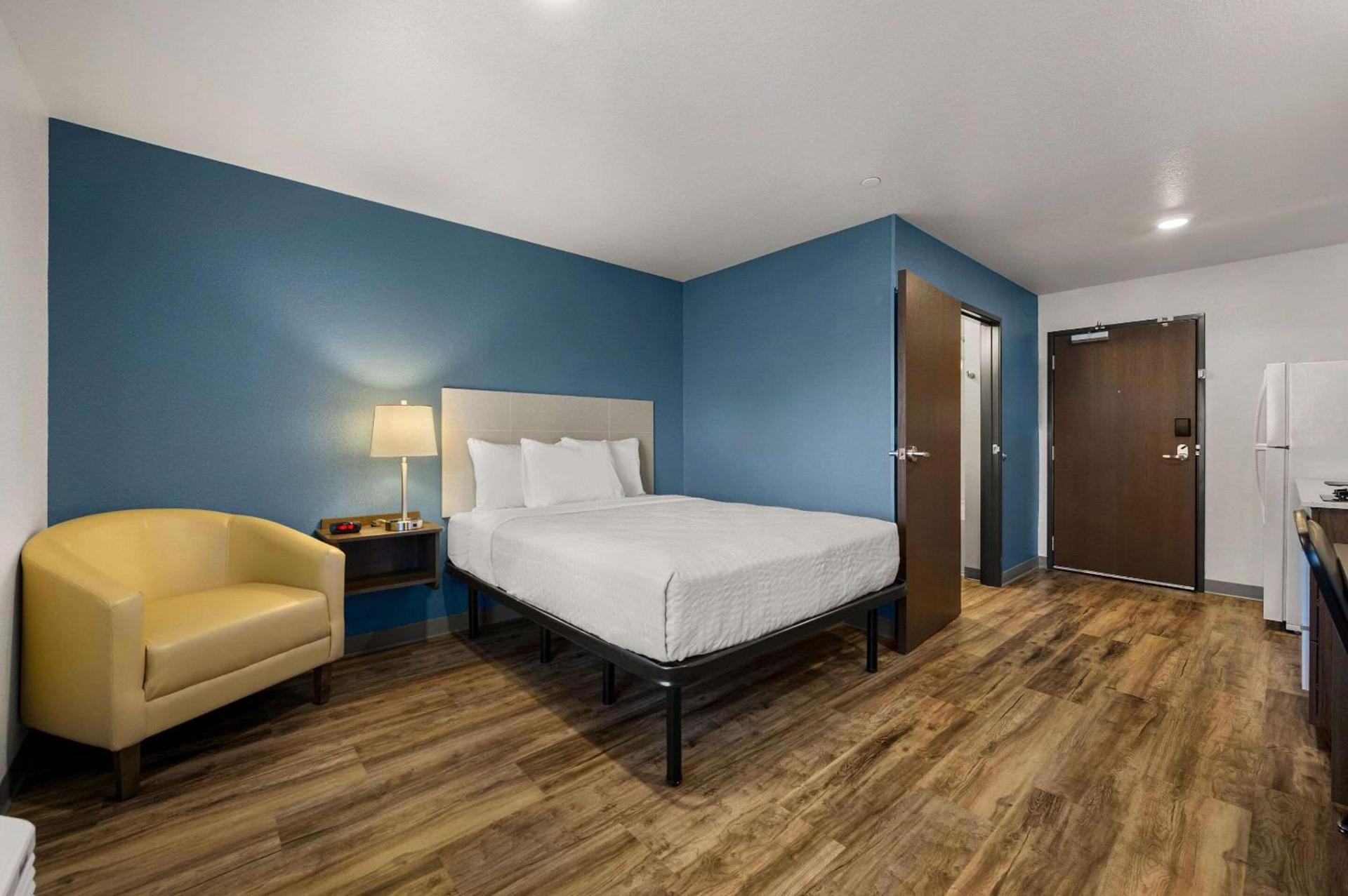 WoodSpring Suites Yorktown Newport News photo 27