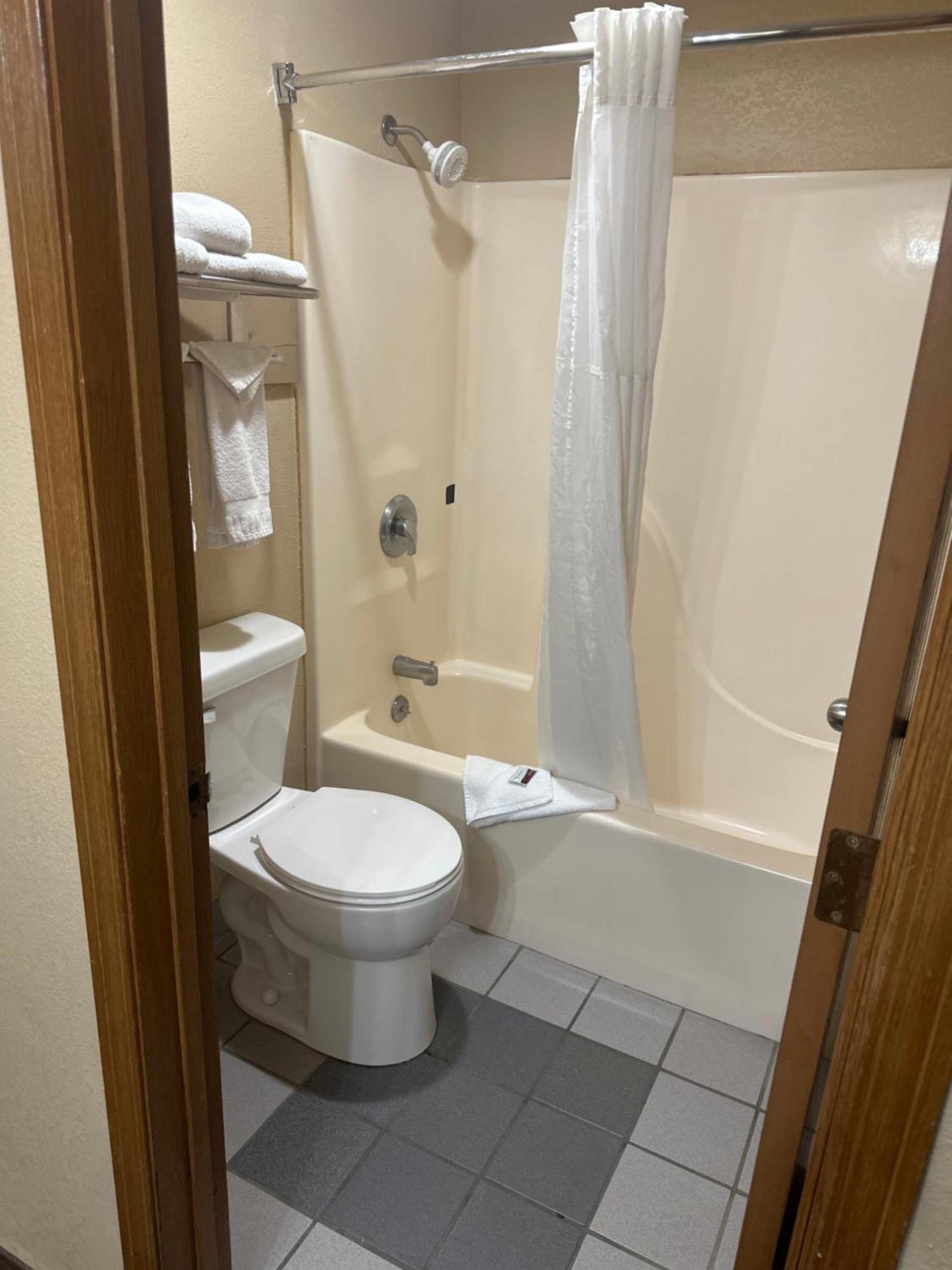 Eco-Lux Inn Norfolk photo 18