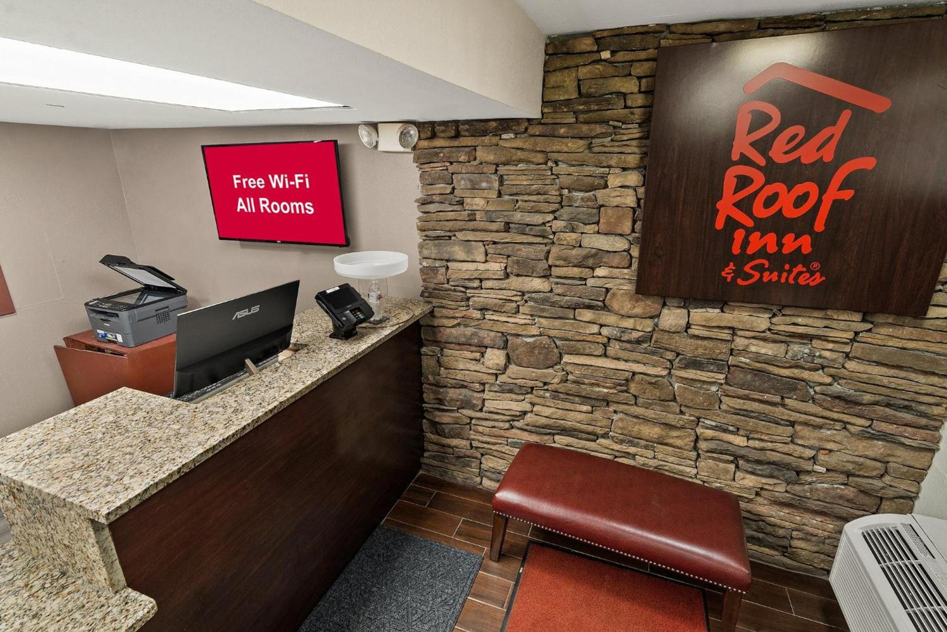 Red Roof Inn Spartanburg - I-85 photo 11