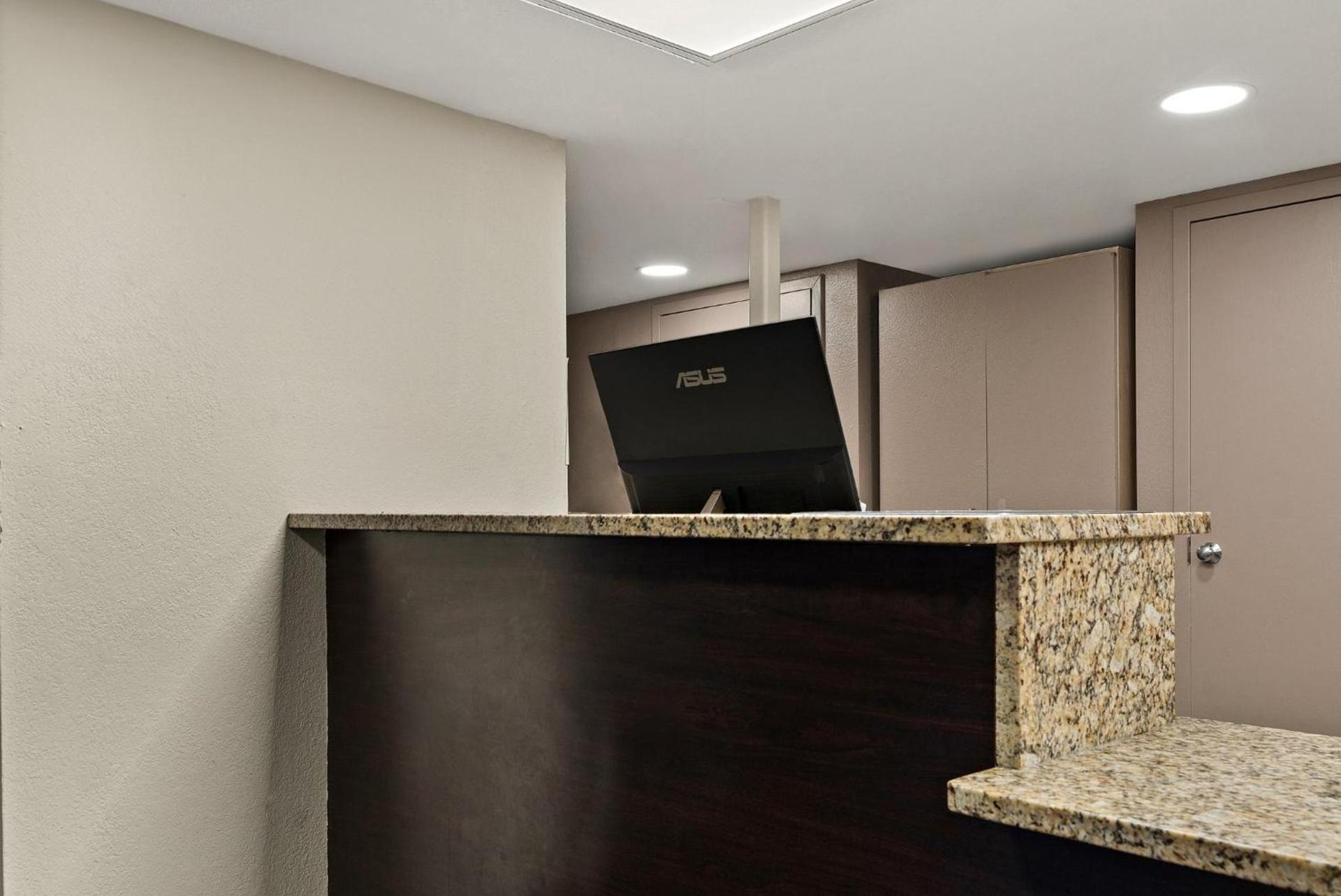 Red Roof Inn Spartanburg - I-85 photo 12