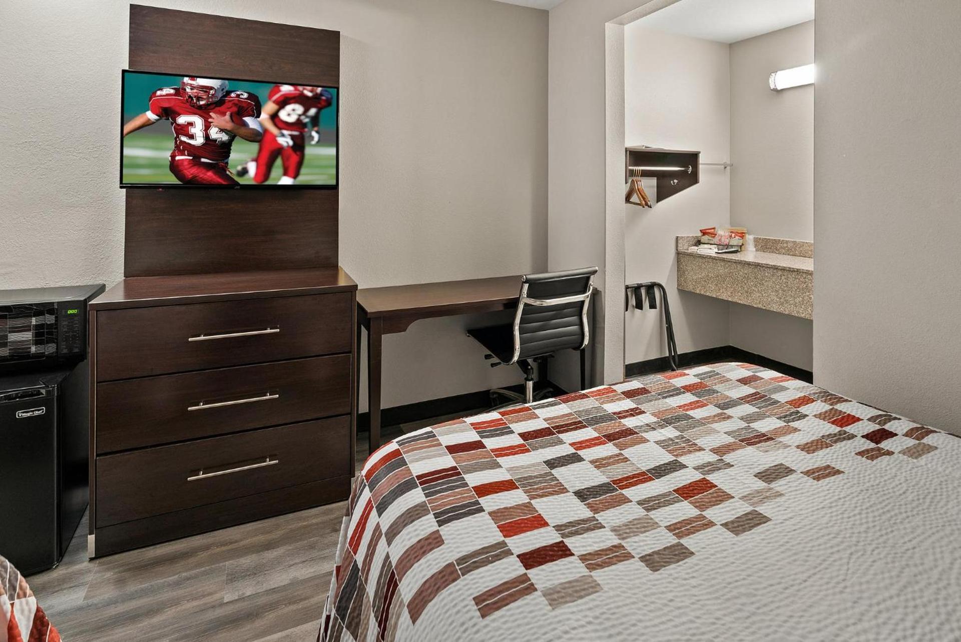 Red Roof Inn Spartanburg - I-85 photo 25