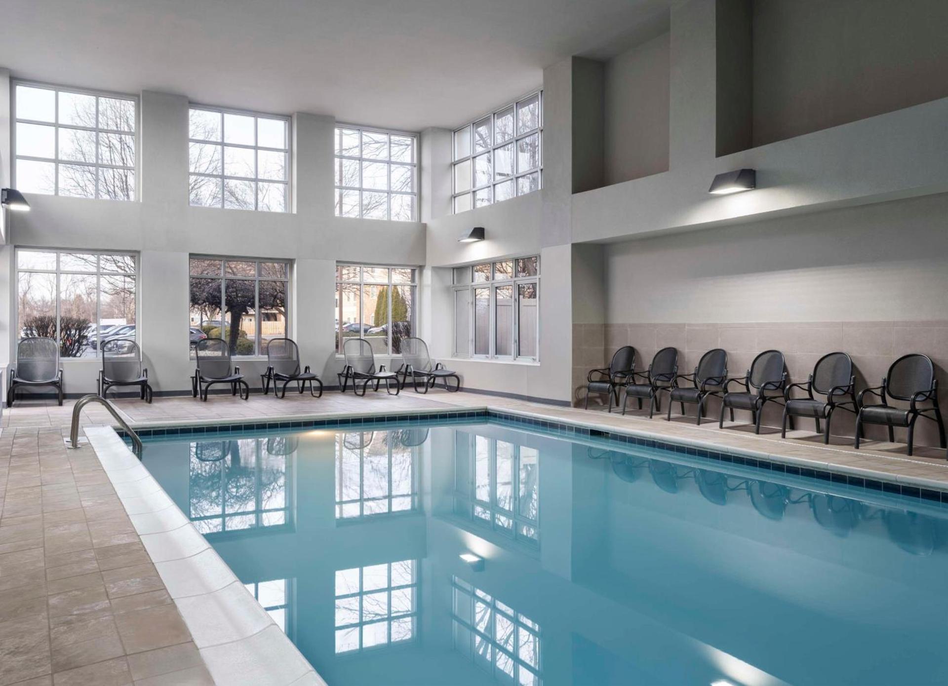 Homewood Suites Columbus - Airport photo 11