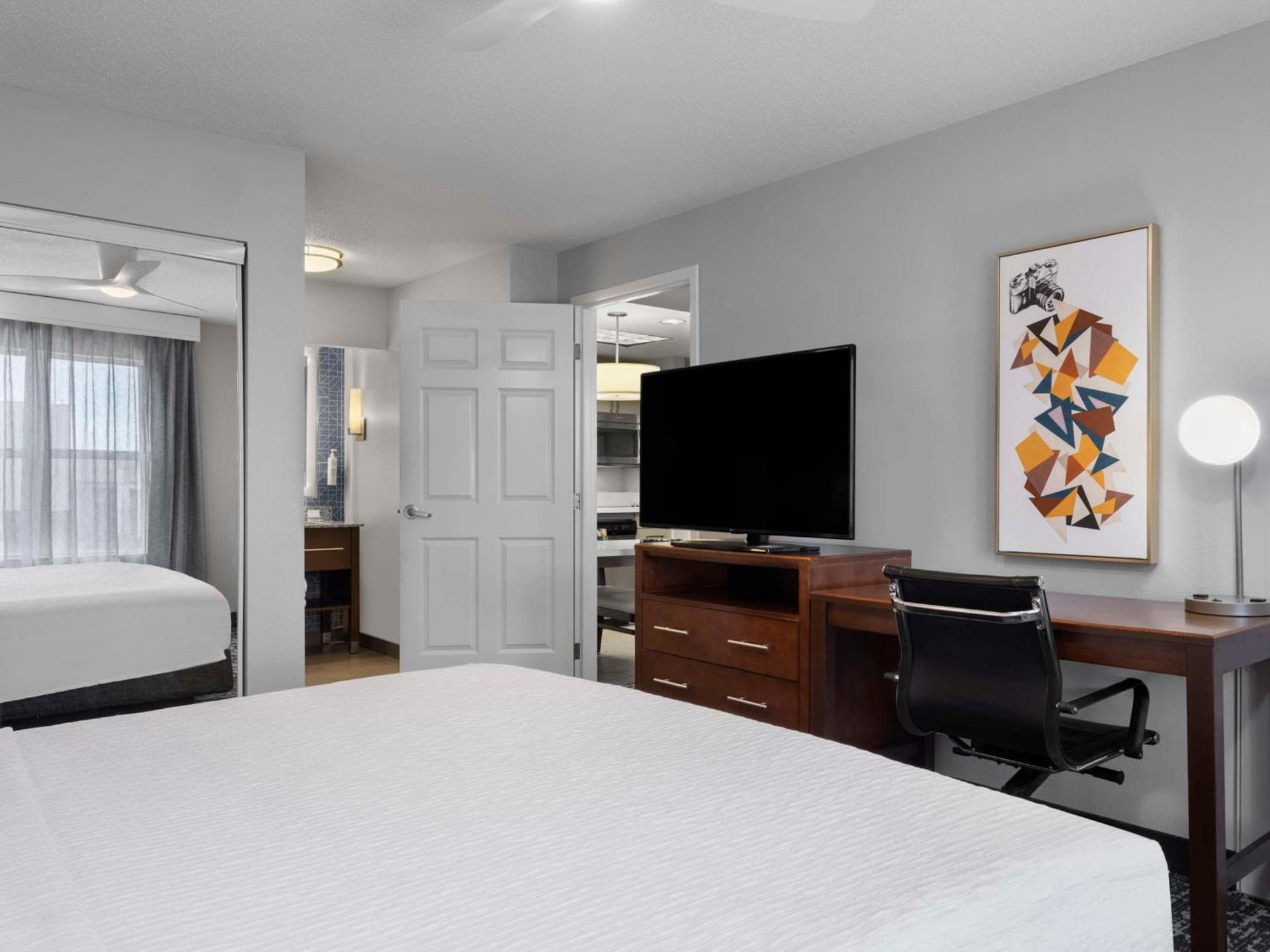 Homewood Suites Columbus - Airport photo 19