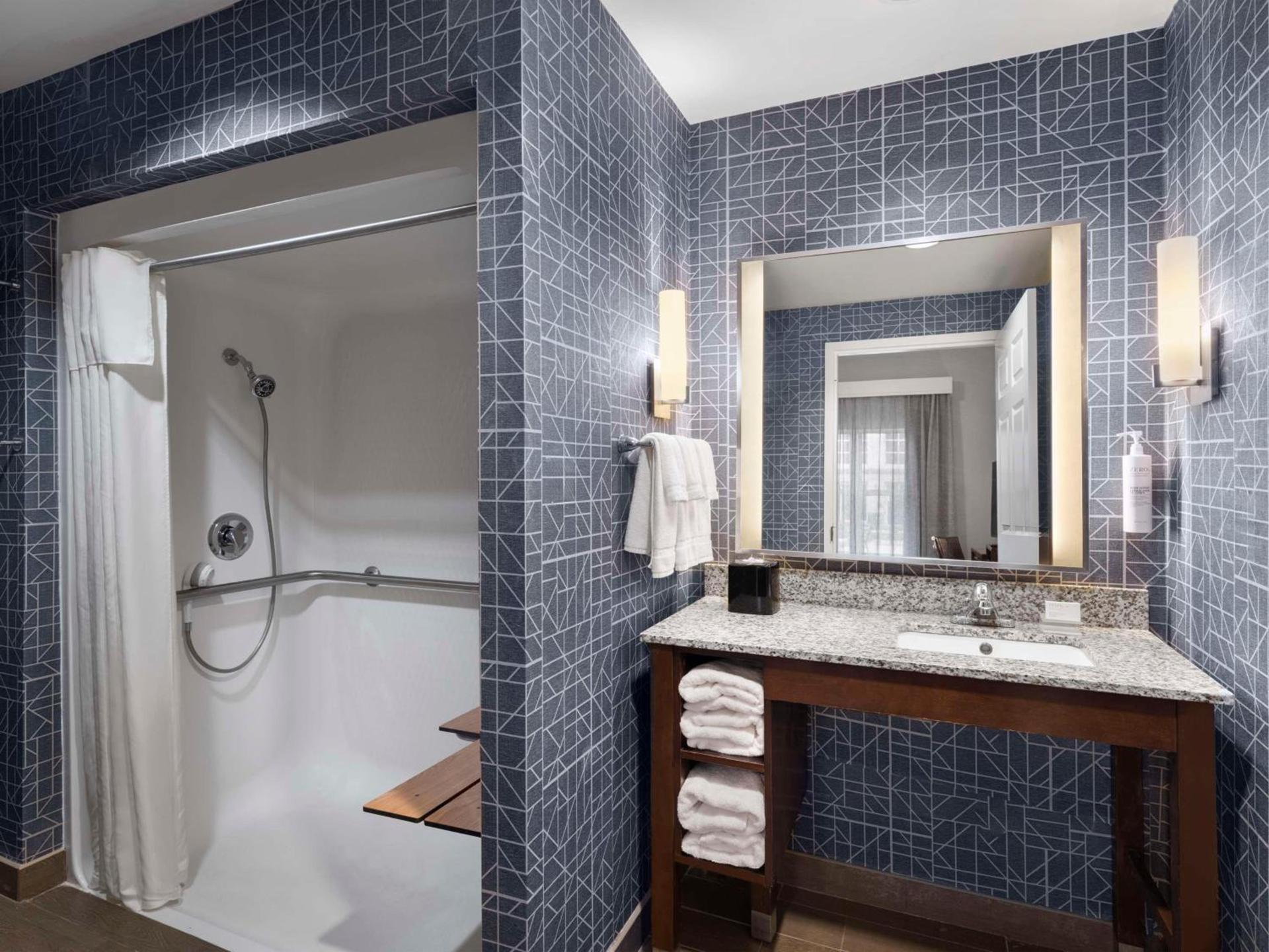 Homewood Suites Columbus - Airport photo 27