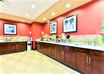 Hampton Inn Corning/Painted Post photo 4