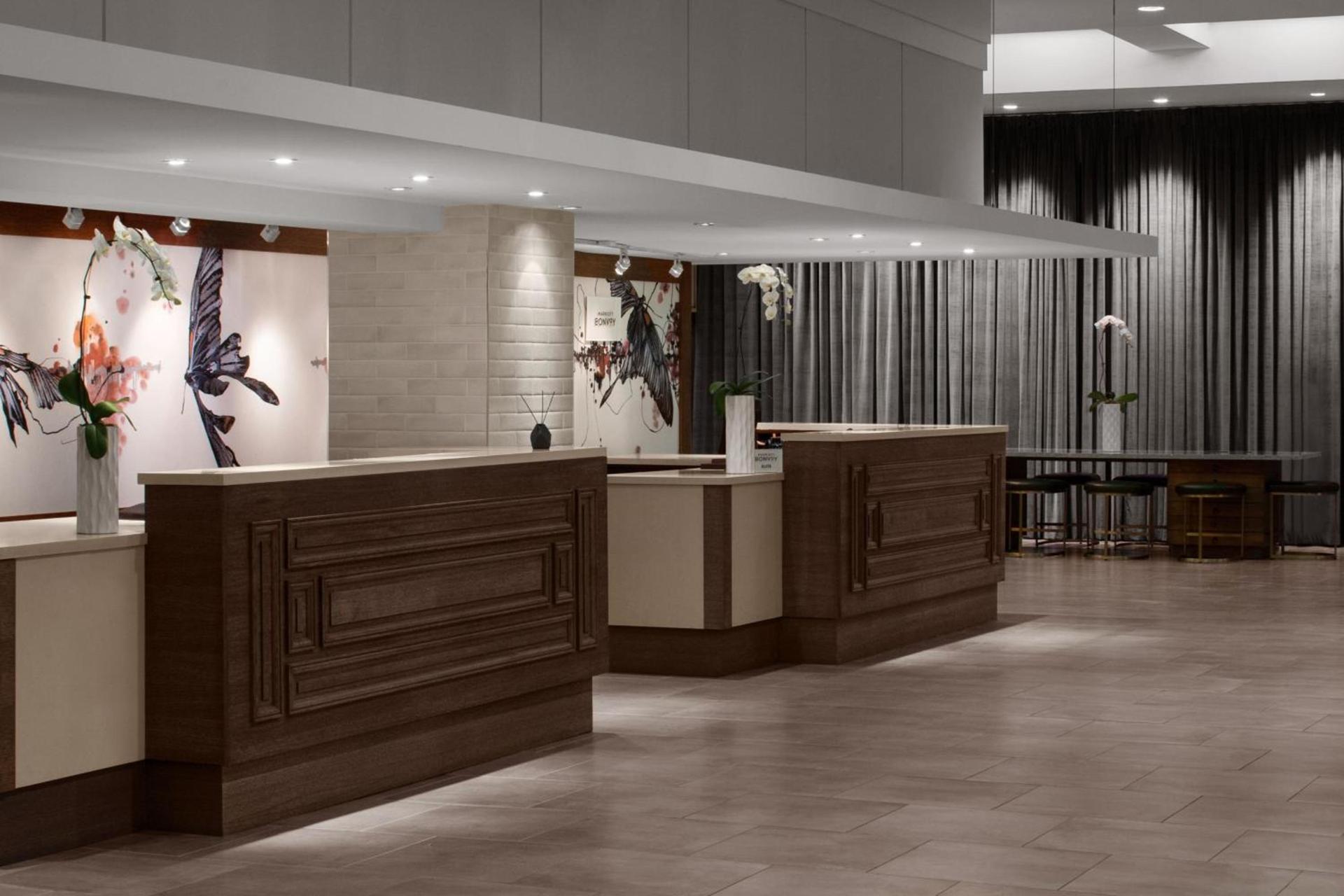 Renaissance Chicago North Shore Hotel photo 3
