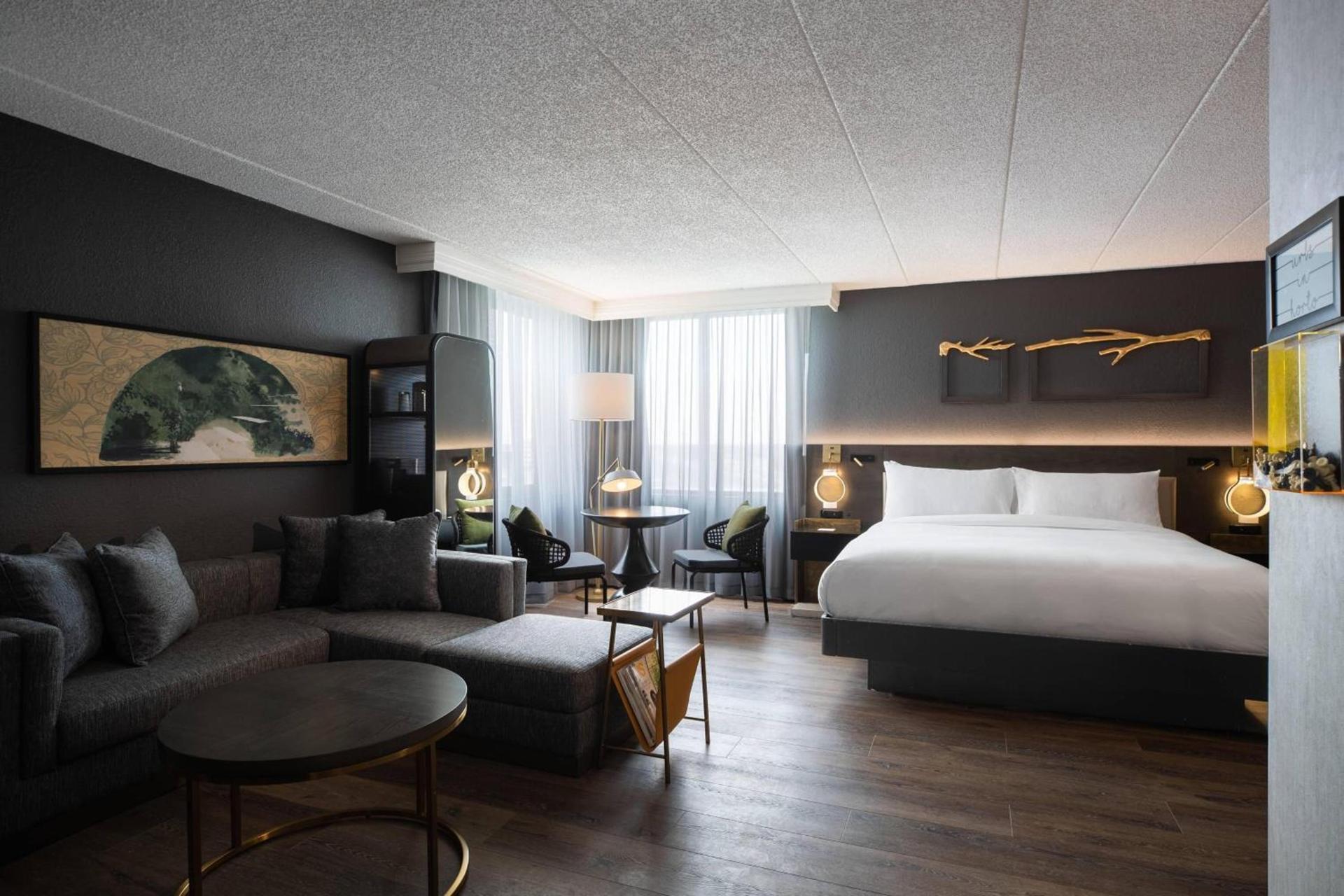 Renaissance Chicago North Shore Hotel photo 7