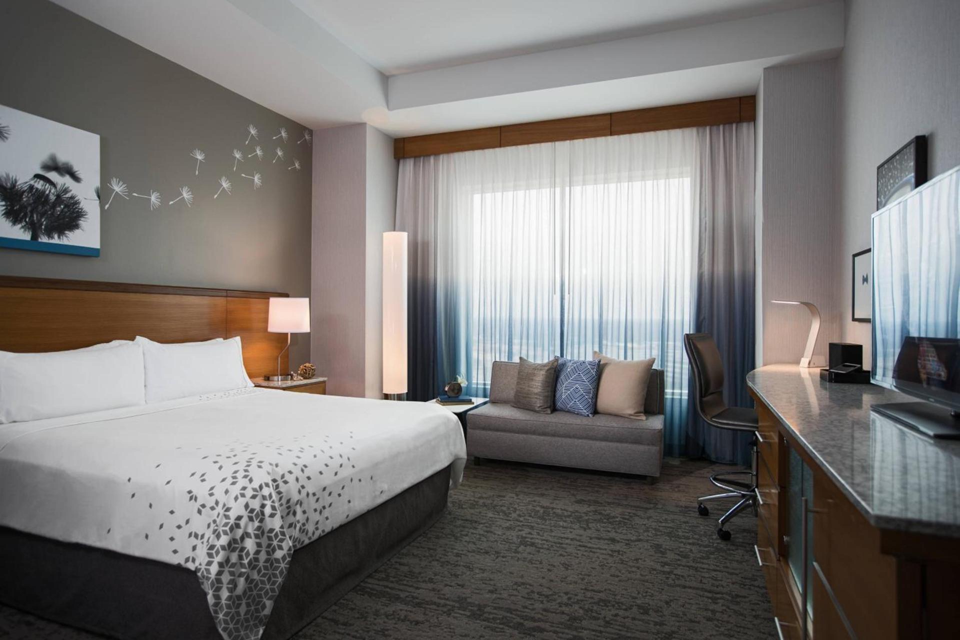 Renaissance Schaumburg Convention Center Hotel photo 17