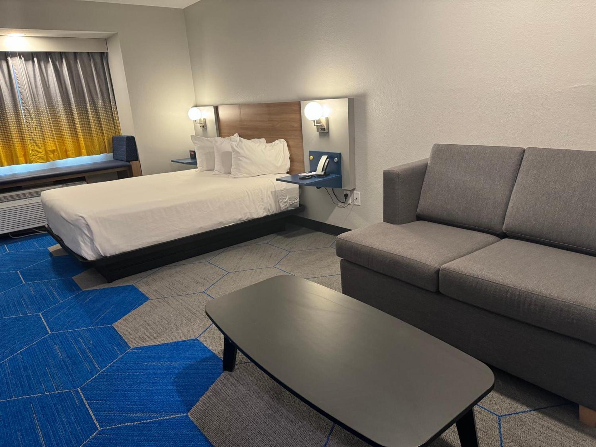 Microtel Inn and Suites Independence photo 34