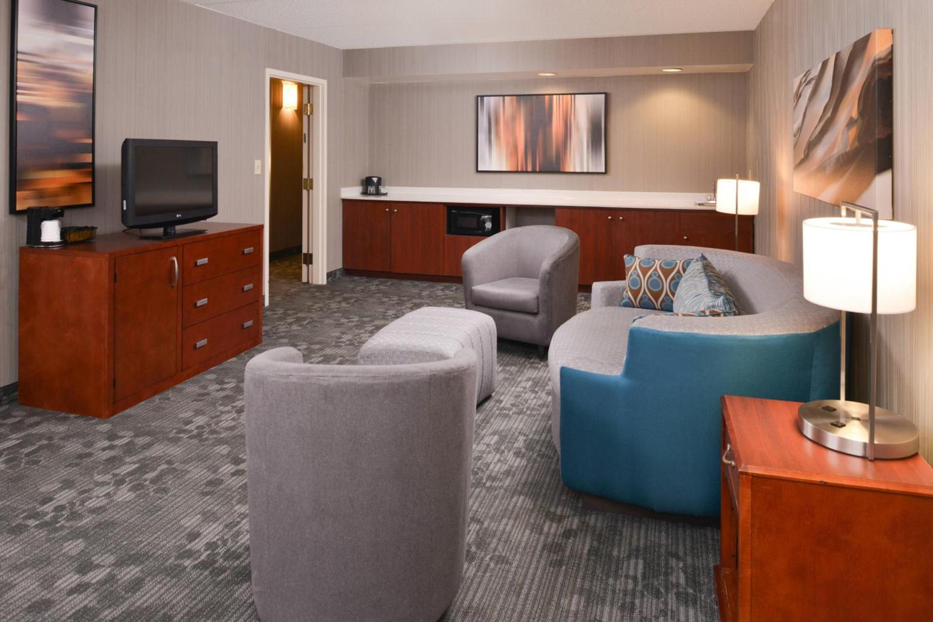 Courtyard by Marriott Charlotte Gastonia photo 11