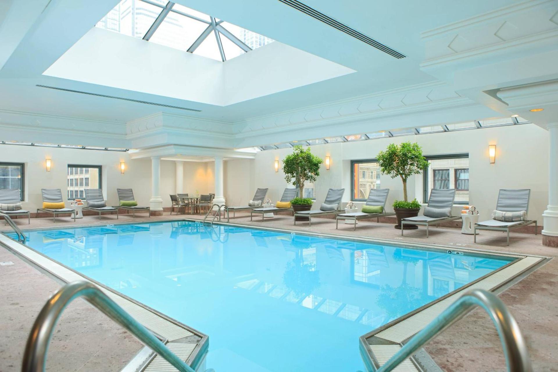Renaissance Chicago Downtown Hotel photo 52