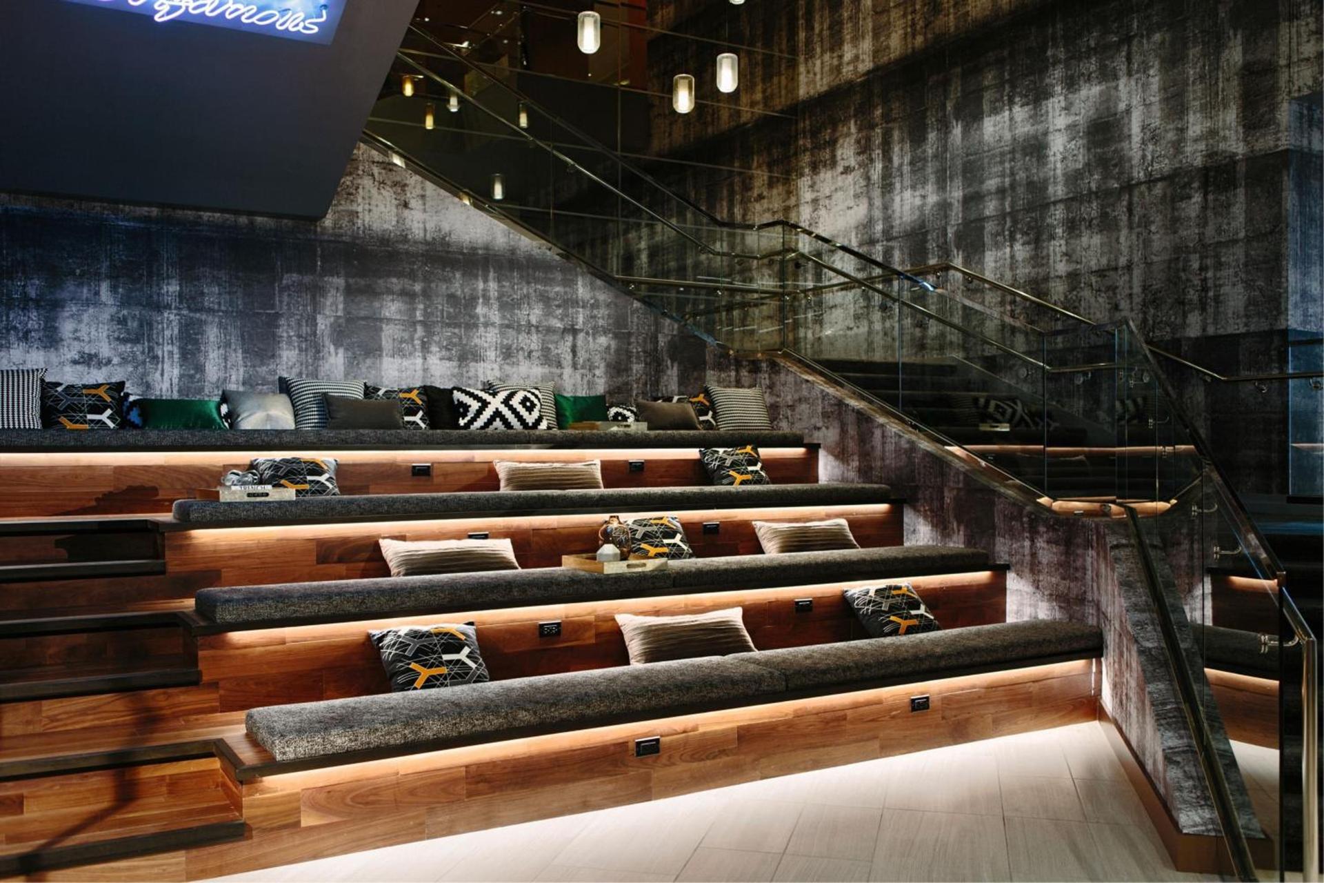 Renaissance Chicago Downtown Hotel photo 94