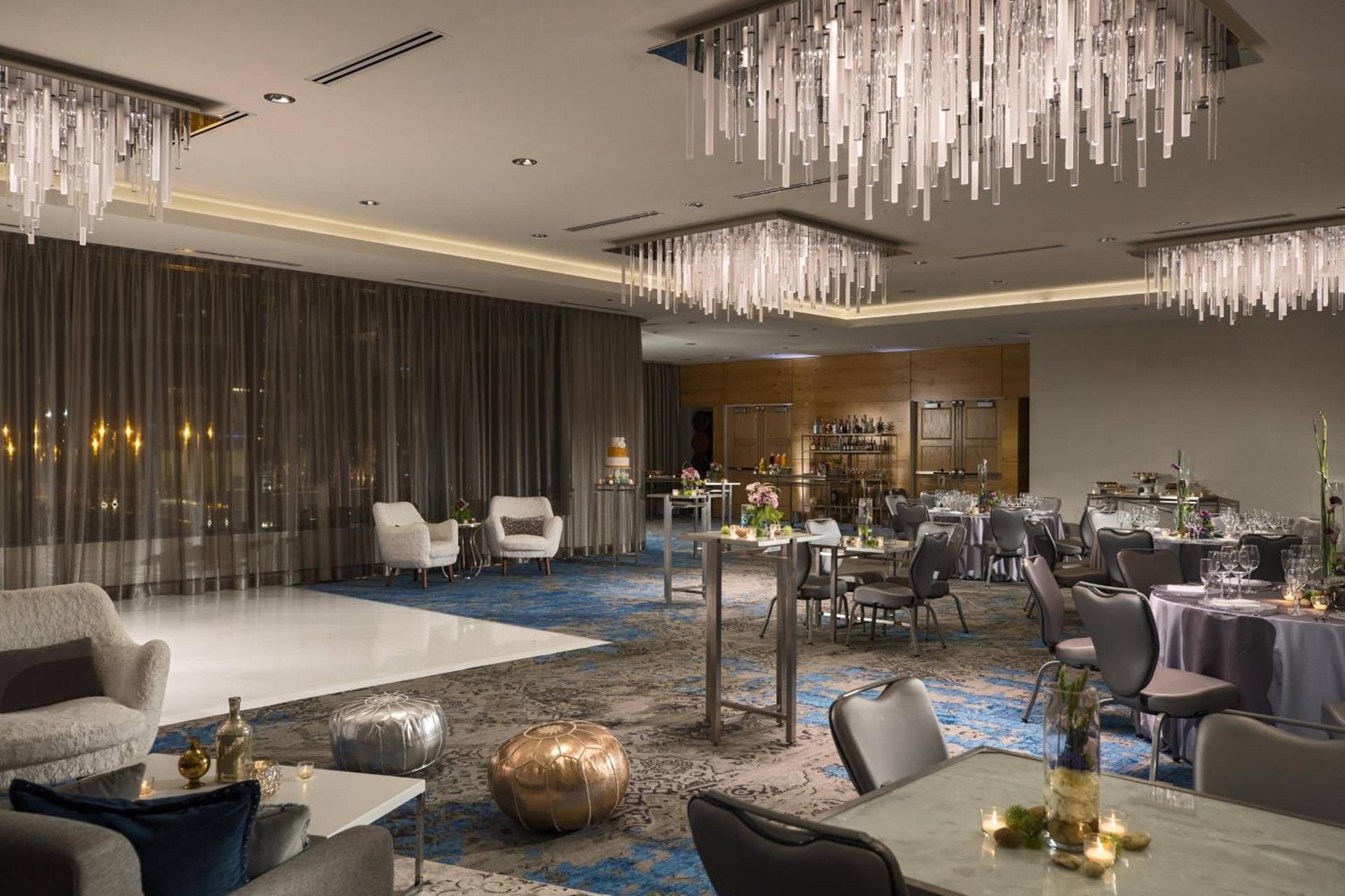Renaissance Chicago Downtown Hotel photo 84