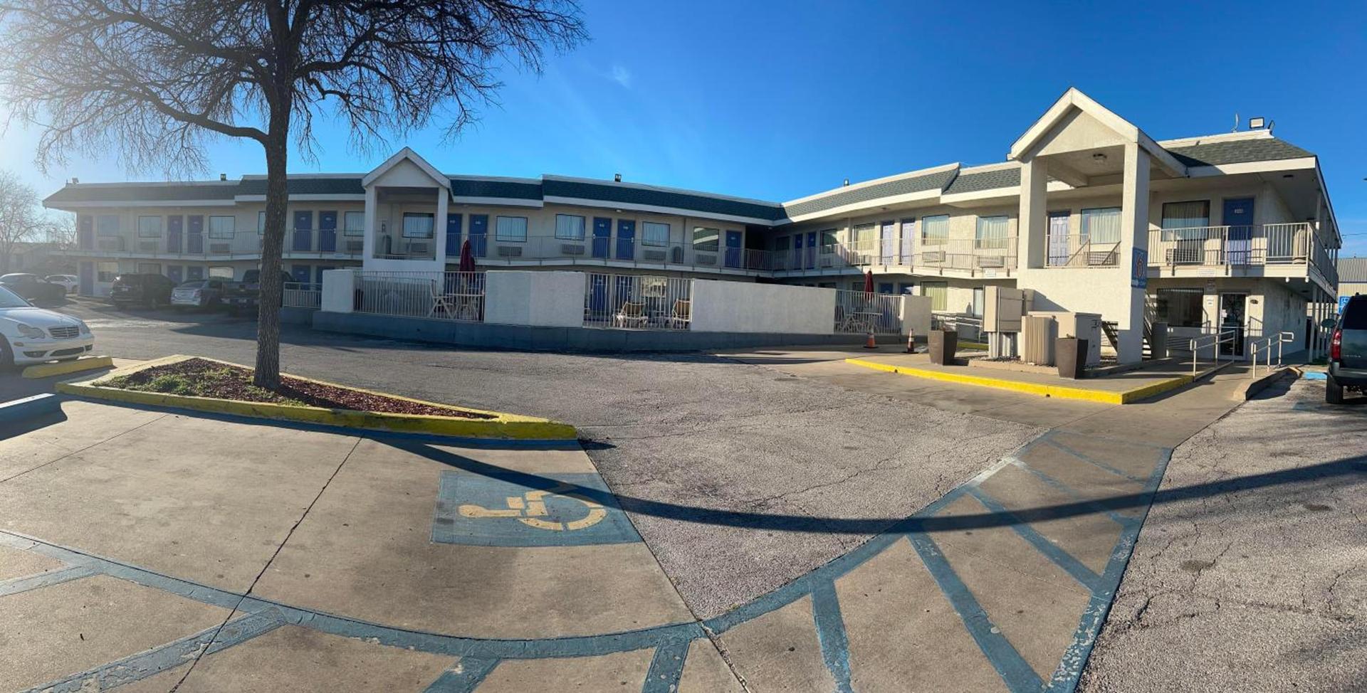 Motel 6-Austin, TX - North Central photo 64