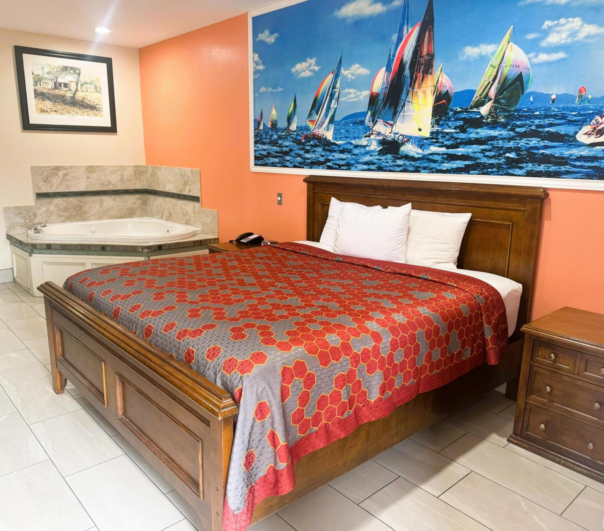 Pecan Valley Inn & Suites photo 1