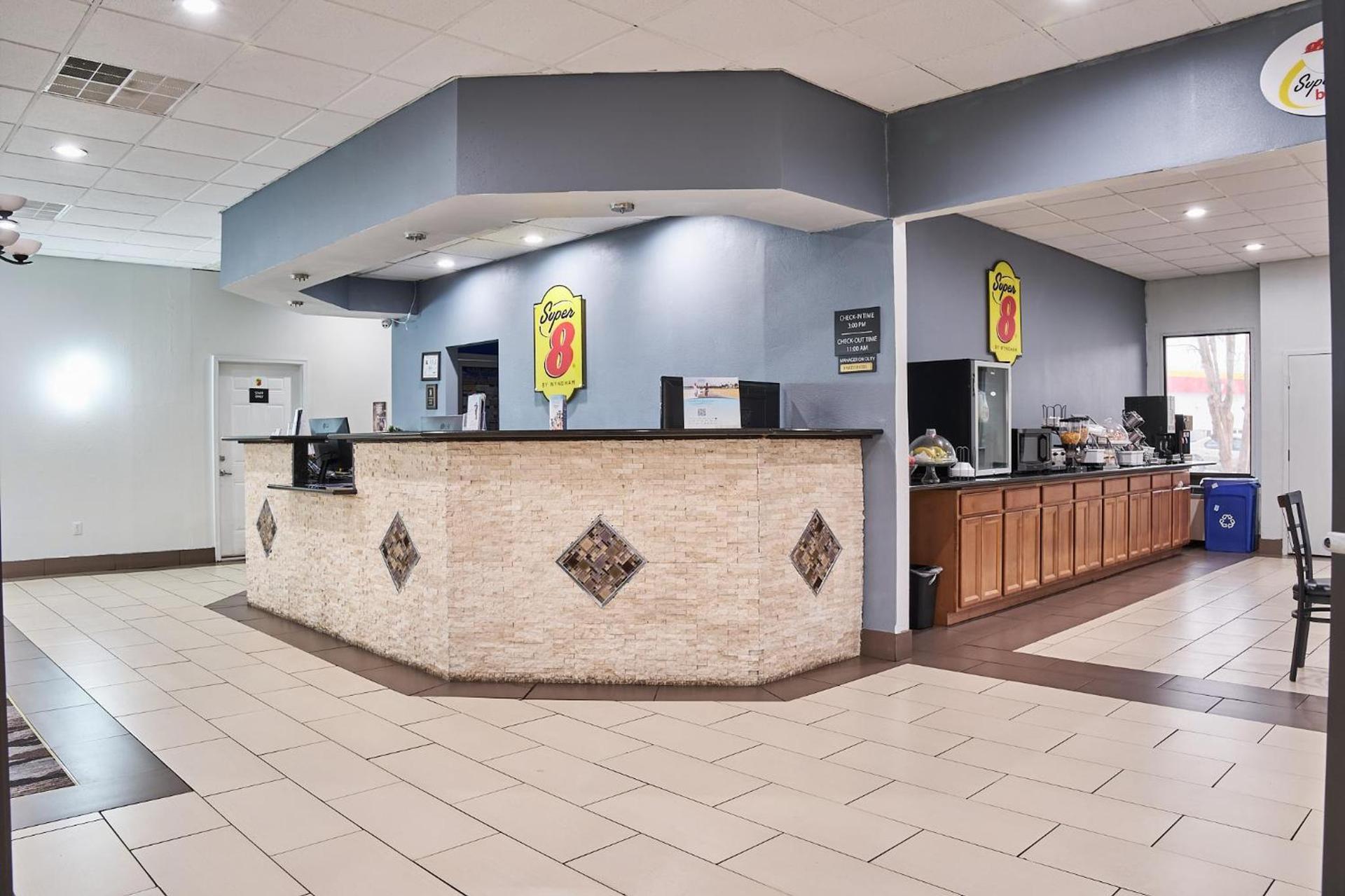 Super 8 by Wyndham Garysburg/Roanoke Rapids photo 30