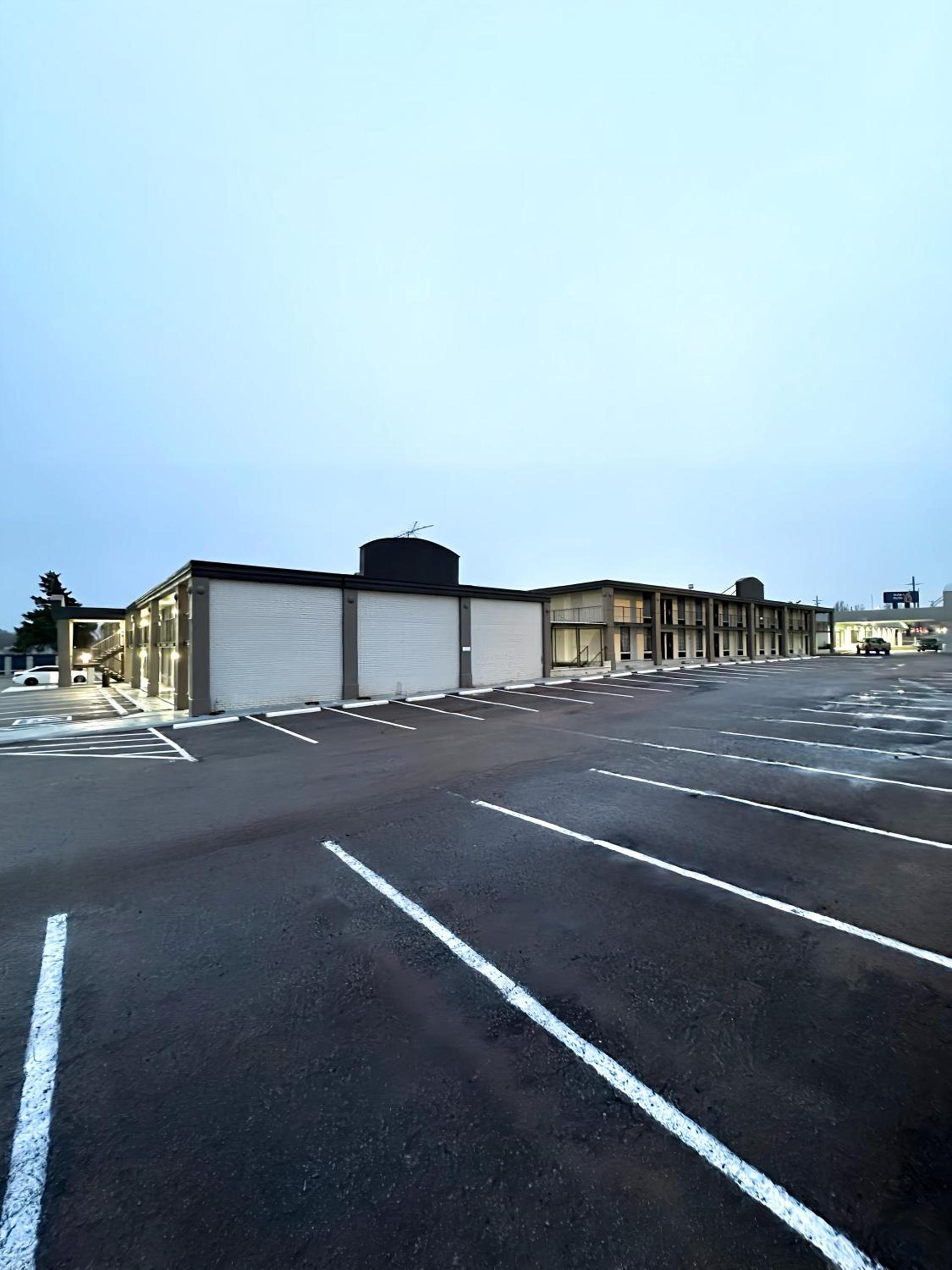 Motel 6 Chickasha, OK photo 25