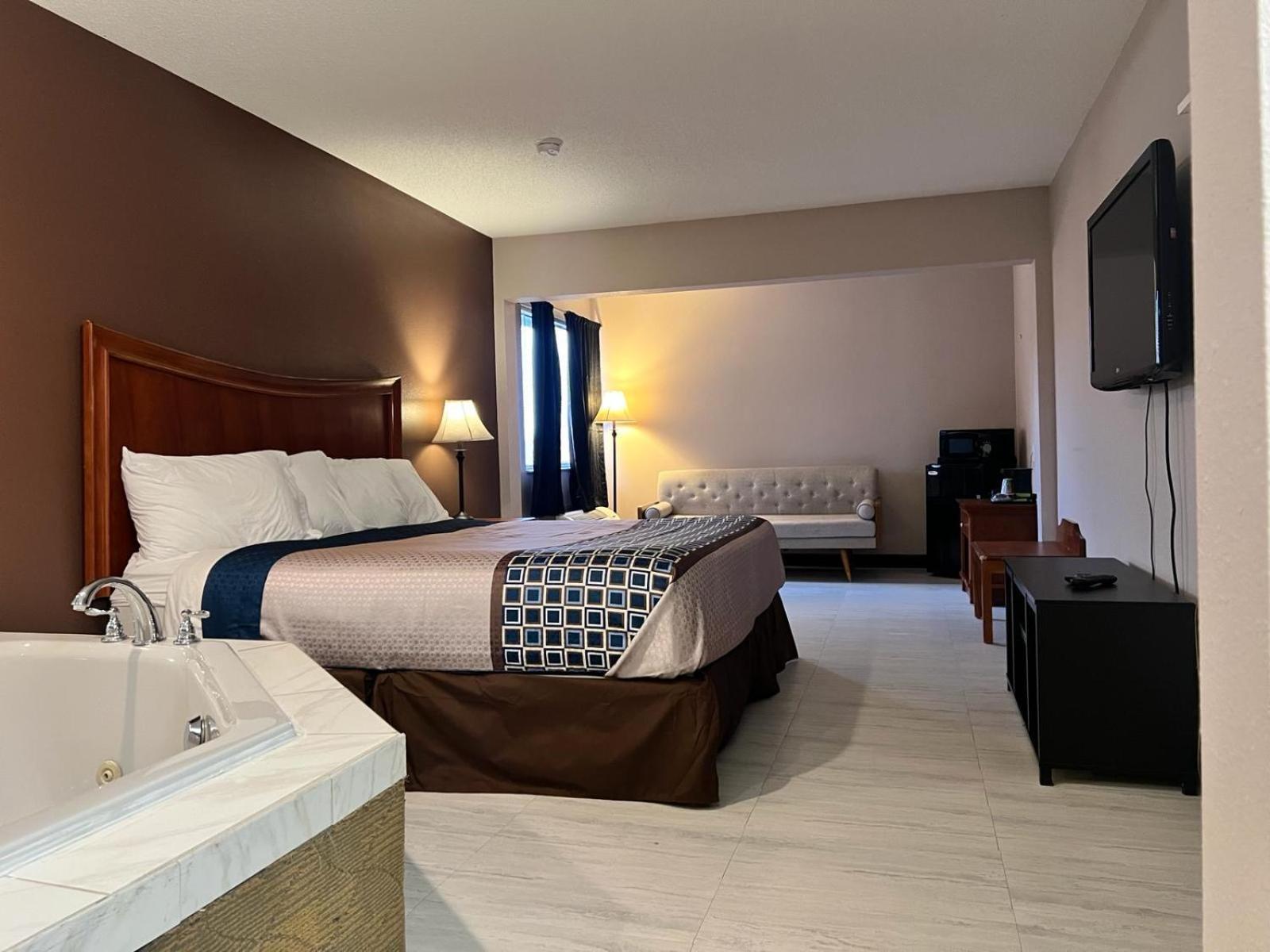 Royal Inn Suites photo 19