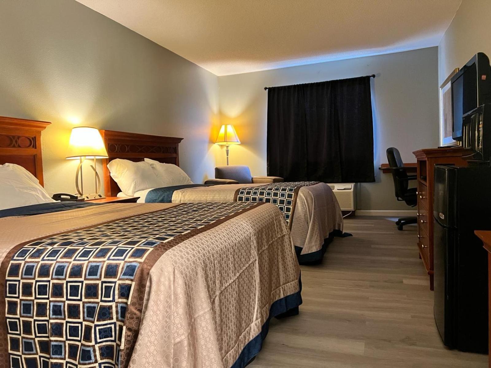 Royal Inn Suites photo 22