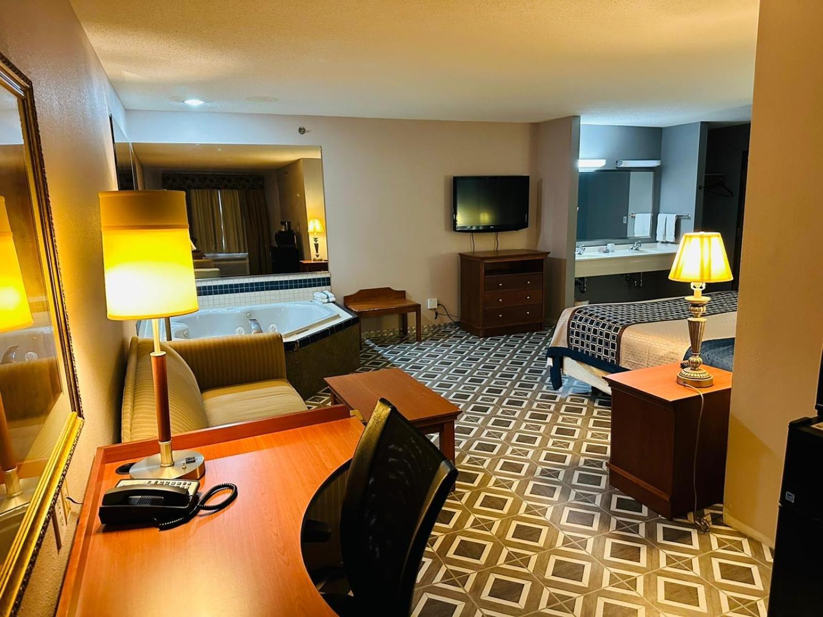 Royal Inn Suites photo 25