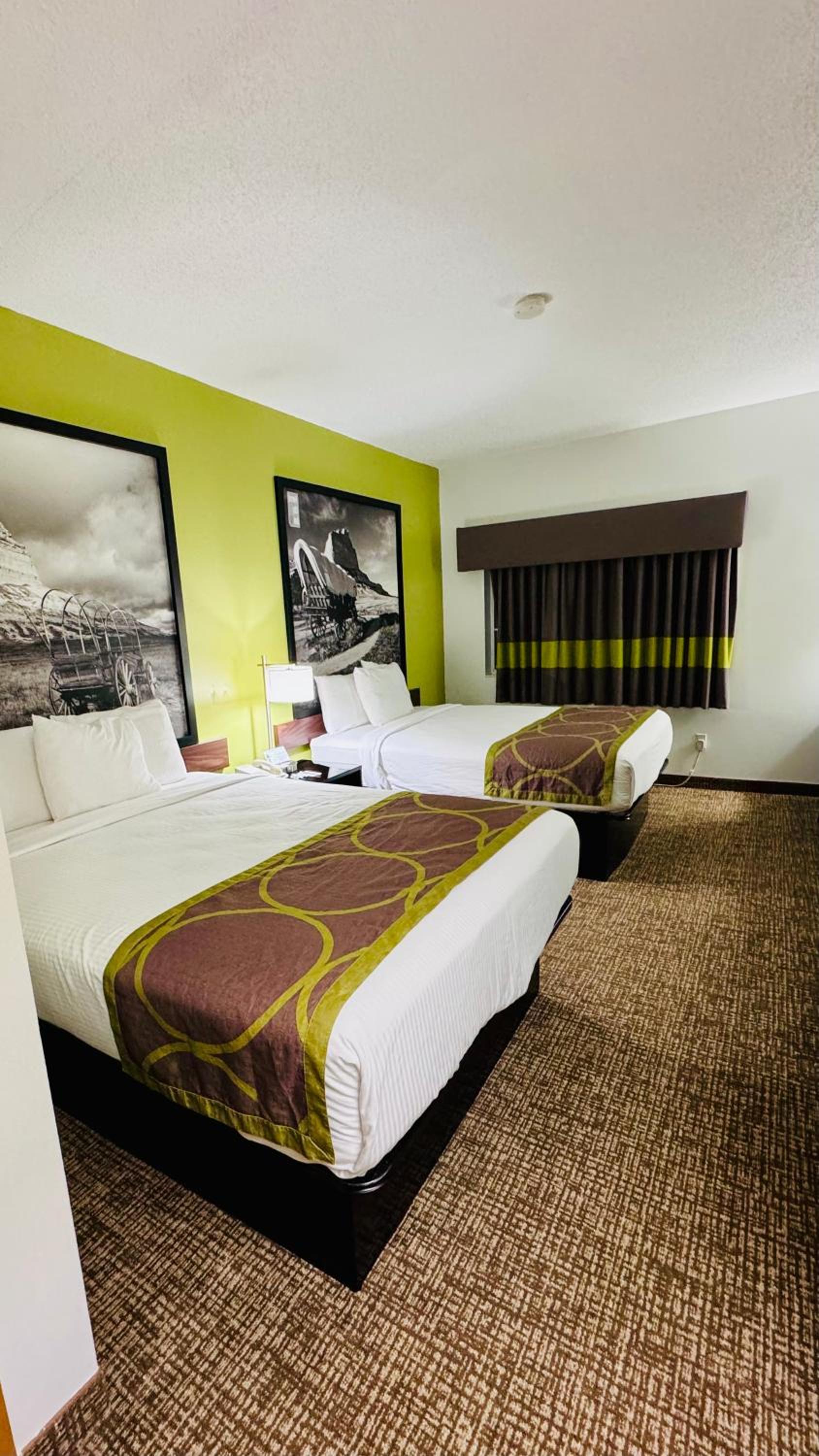 Forest City Inn photo 10