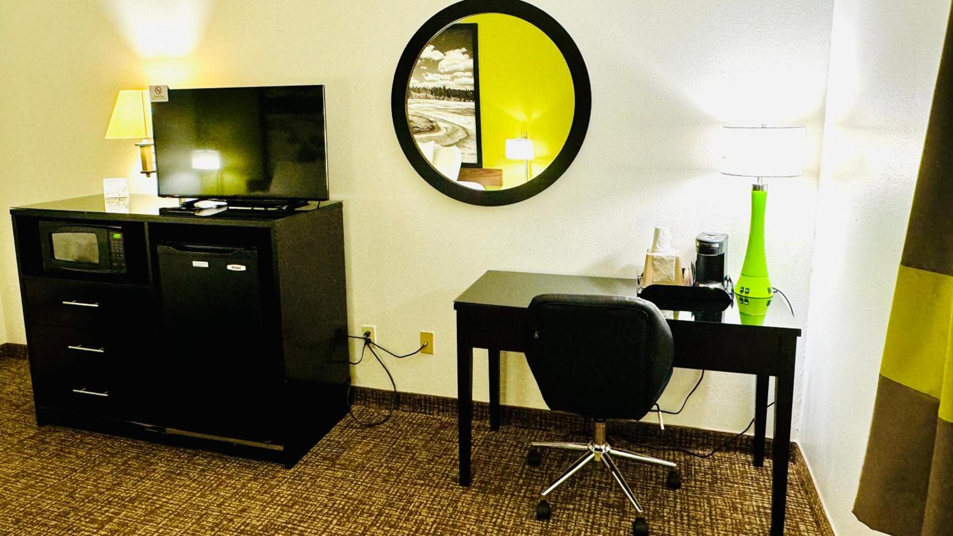 Forest City Inn photo 14