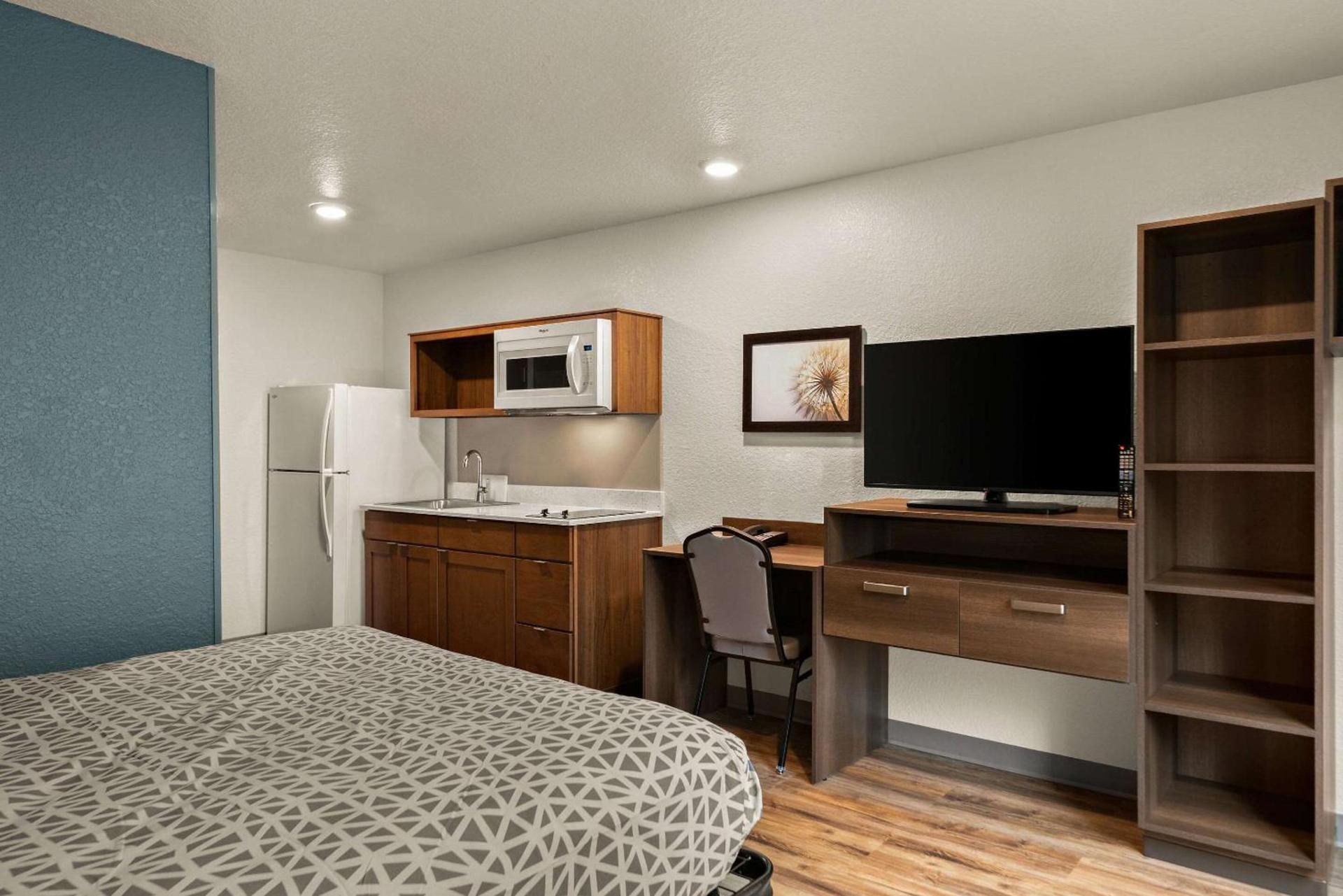 WoodSpring Suites Port Orange - Daytona Beach photo 11