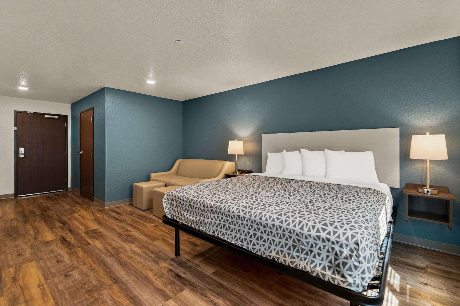 WoodSpring Suites Port Orange - Daytona Beach photo 21