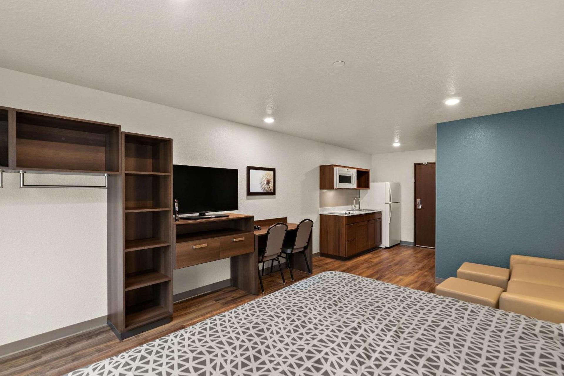 WoodSpring Suites Port Orange - Daytona Beach photo 22