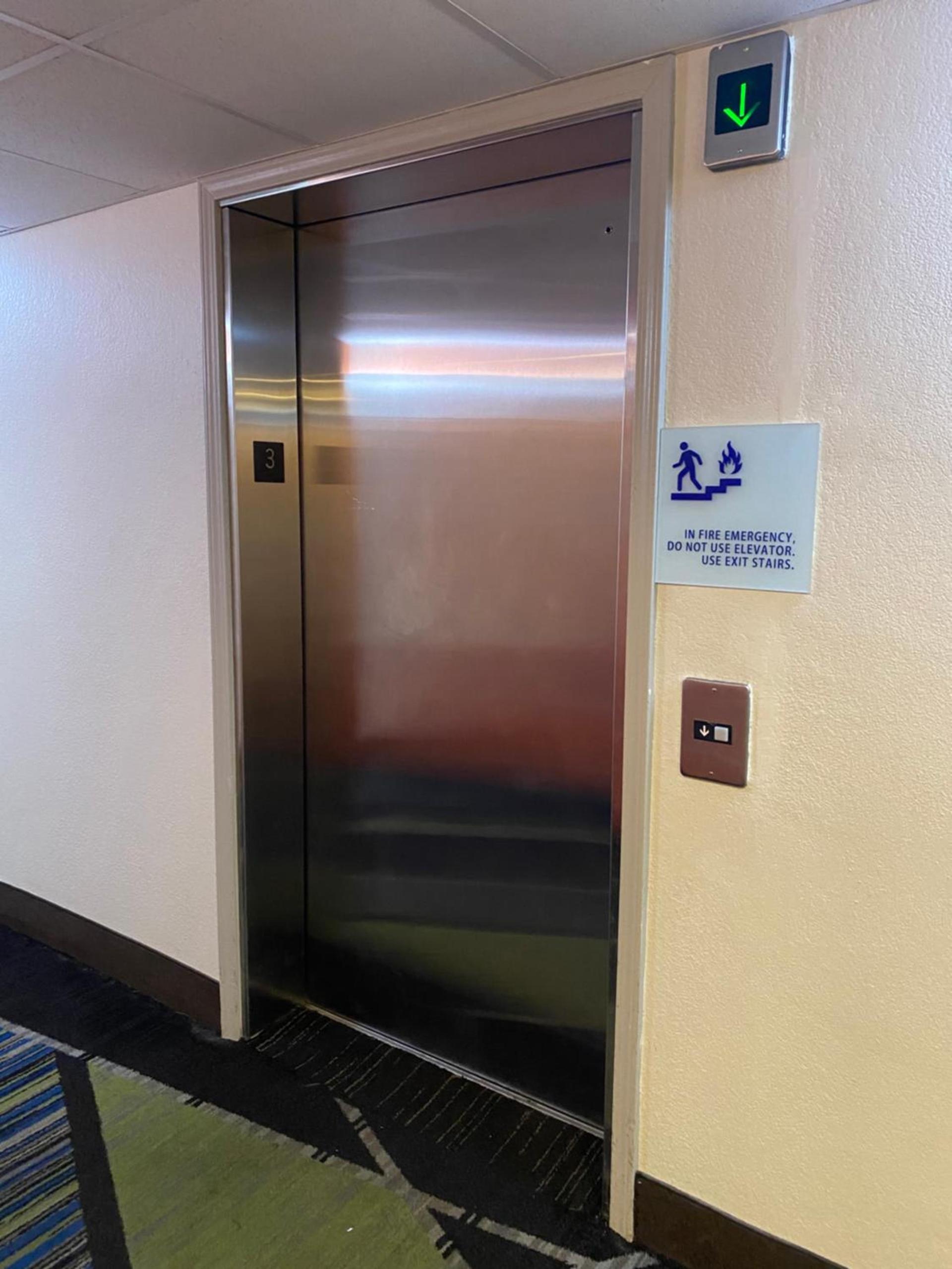 Holiday Inn Express Metropolis by IHG photo 9