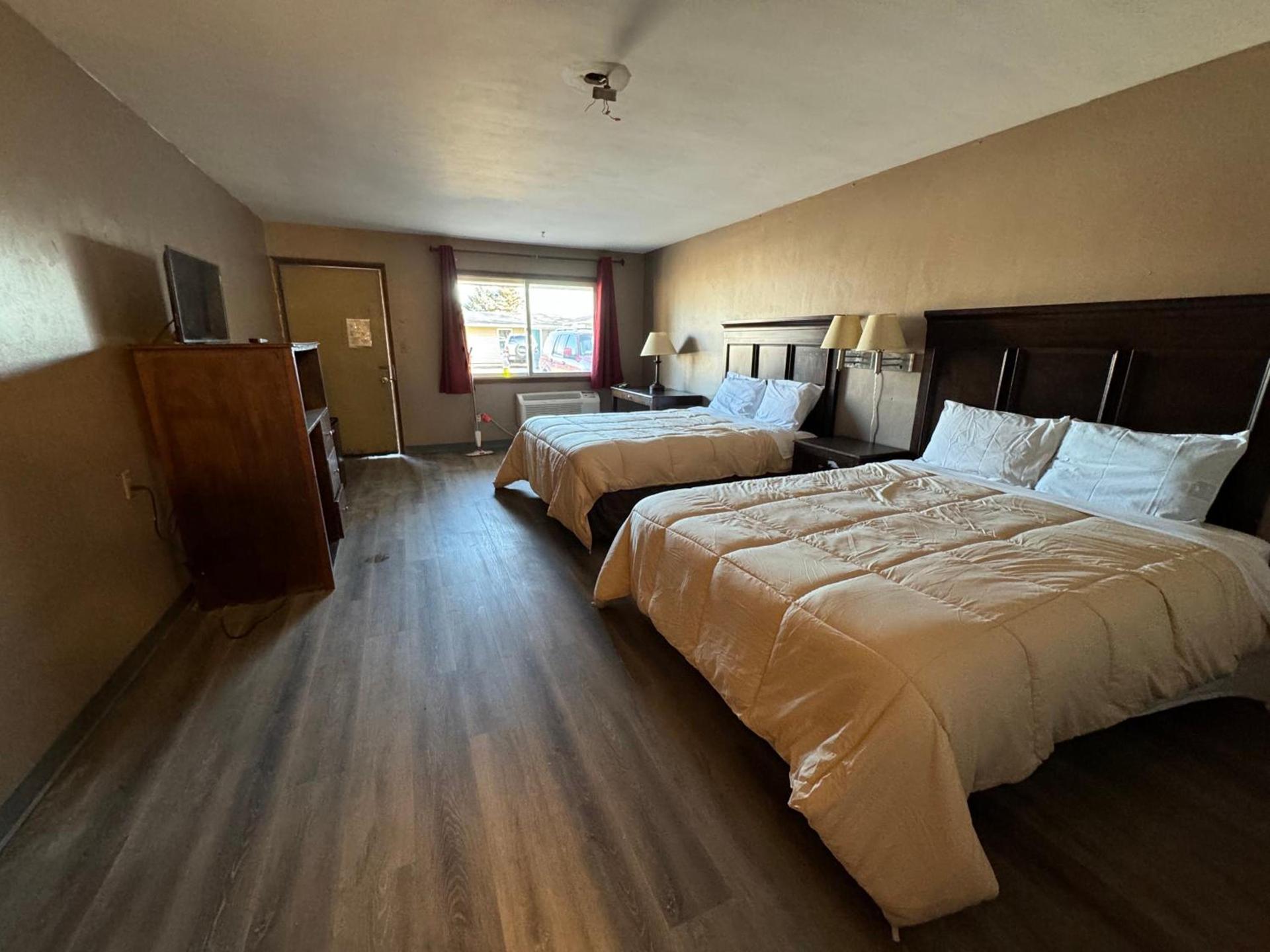 Clintonville Motel photo 8