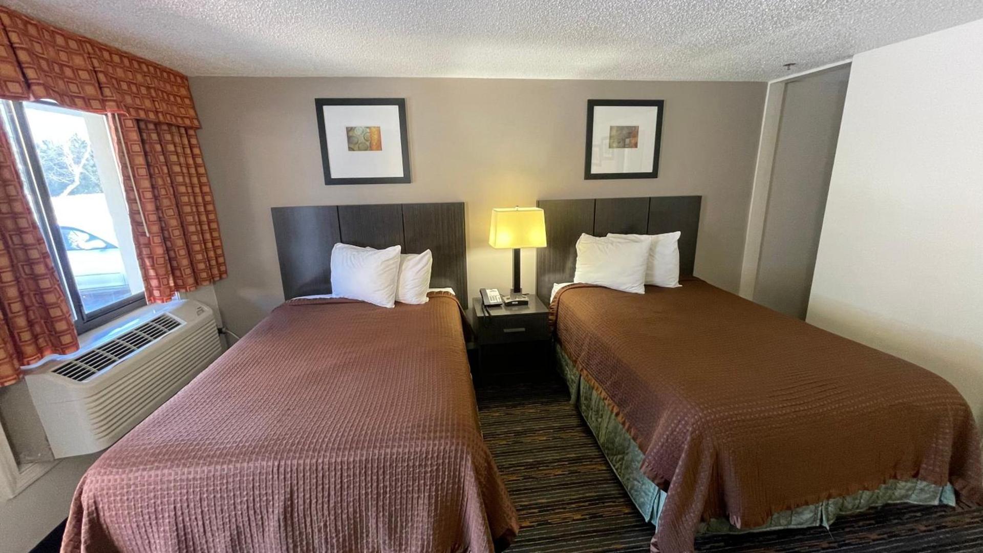 Whitney Inn & Suites photo 19