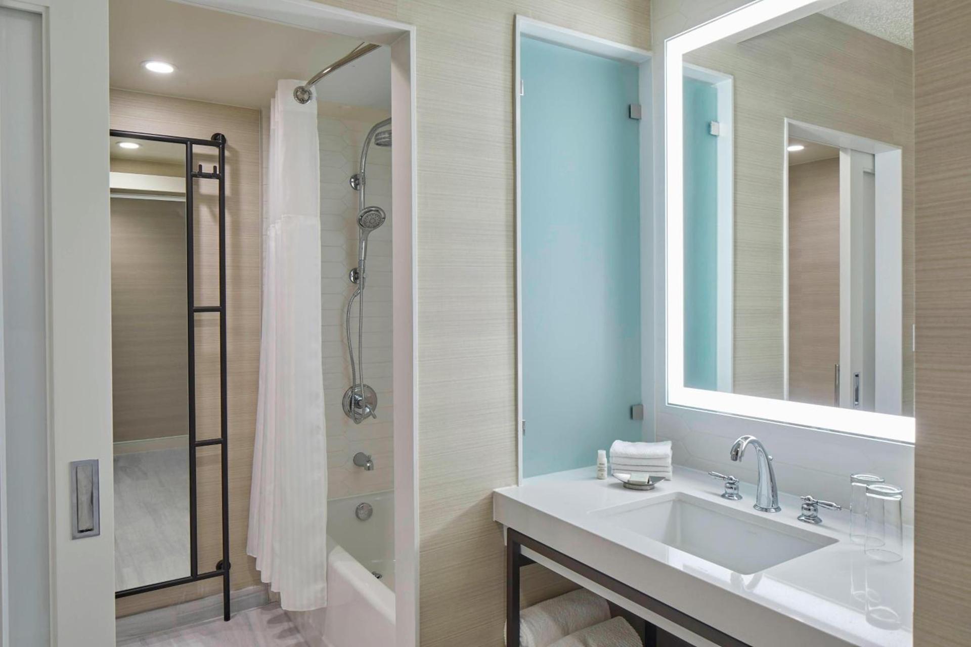 Renaissance Dallas Hotel photo 19