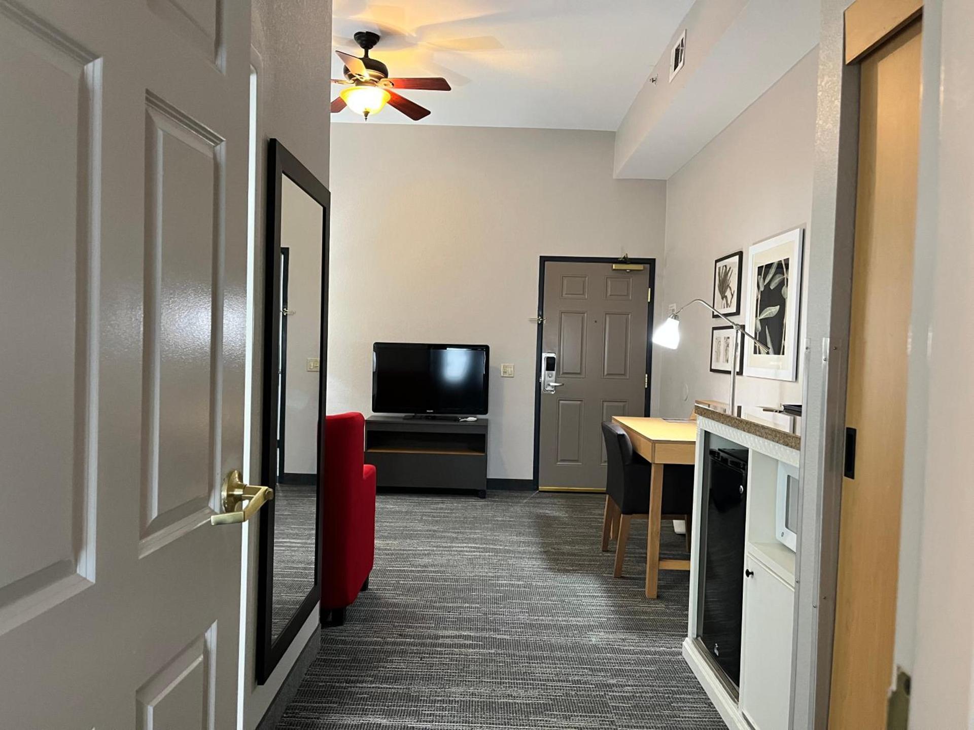 Country Inn & Suites by Radisson, Harrisburg - Hershey West, PA photo 65