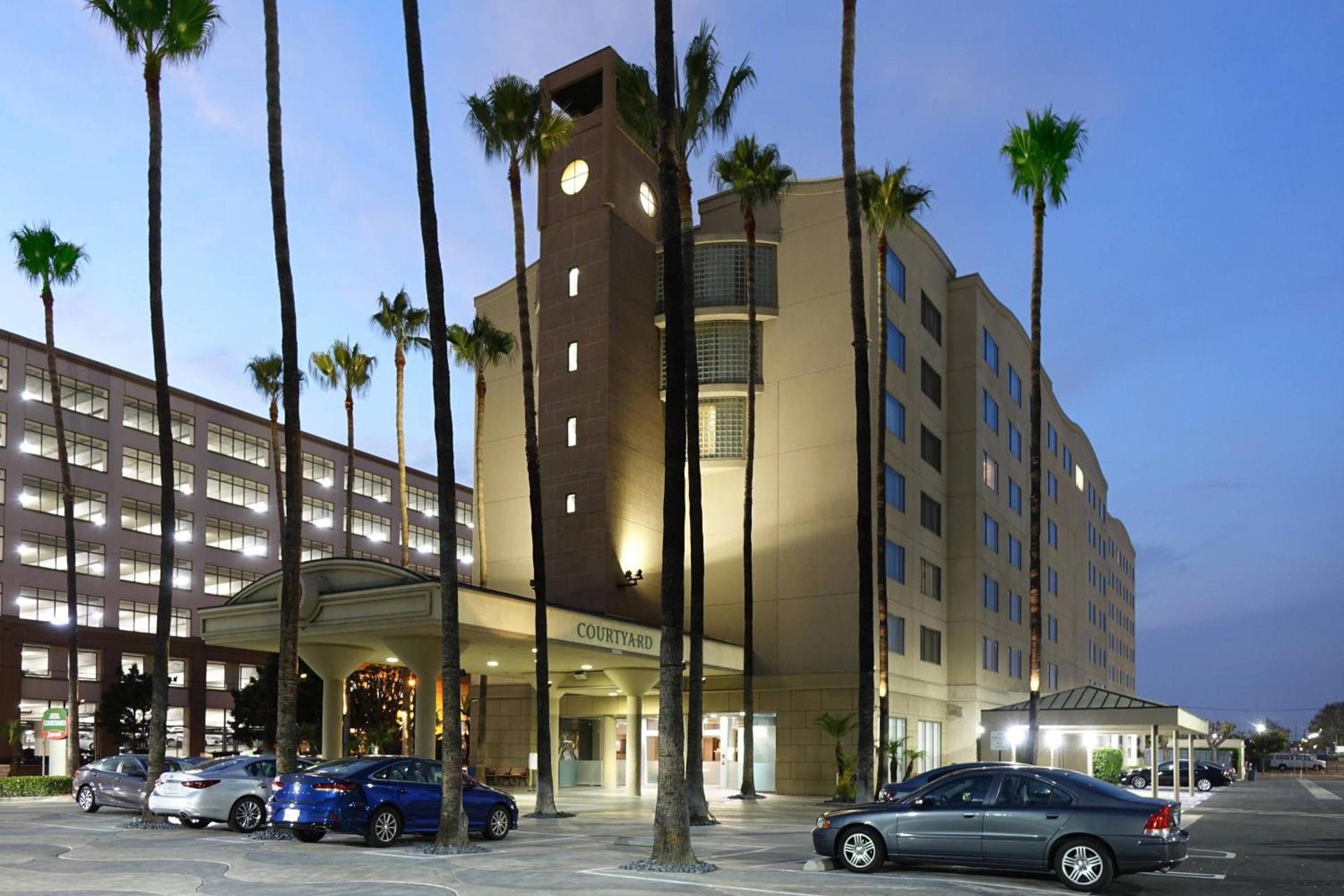 Courtyard by Marriott Los Angeles LAX / Century Boulevard photo 3