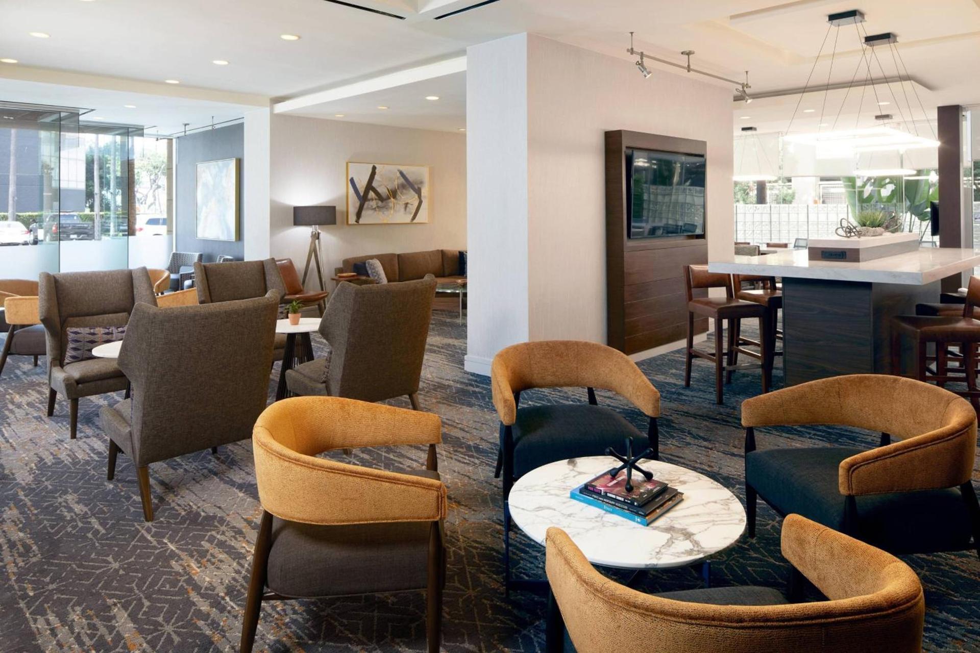 Courtyard by Marriott Los Angeles LAX / Century Boulevard photo 5