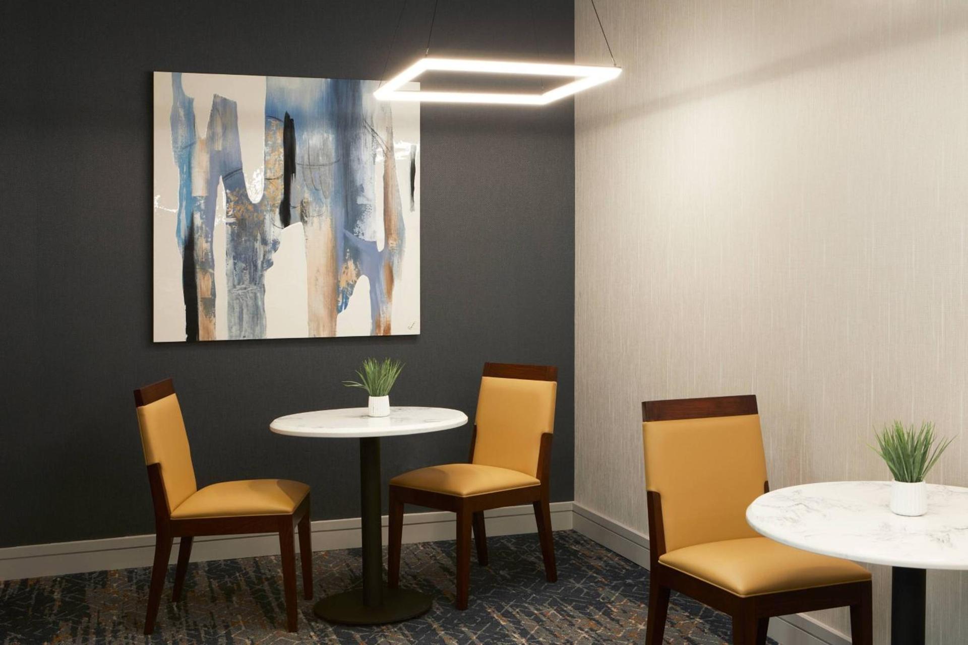 Courtyard by Marriott Los Angeles LAX / Century Boulevard photo 8