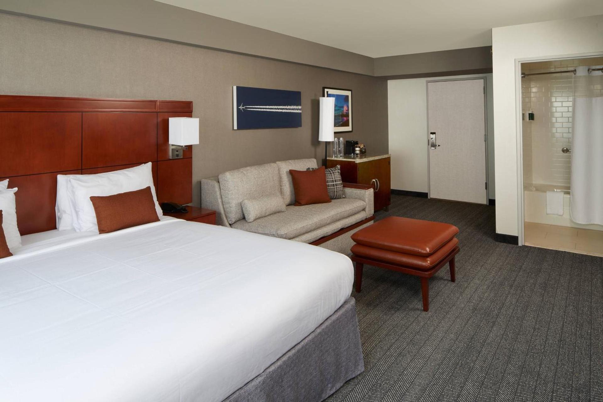 Courtyard by Marriott Los Angeles LAX / Century Boulevard photo 15