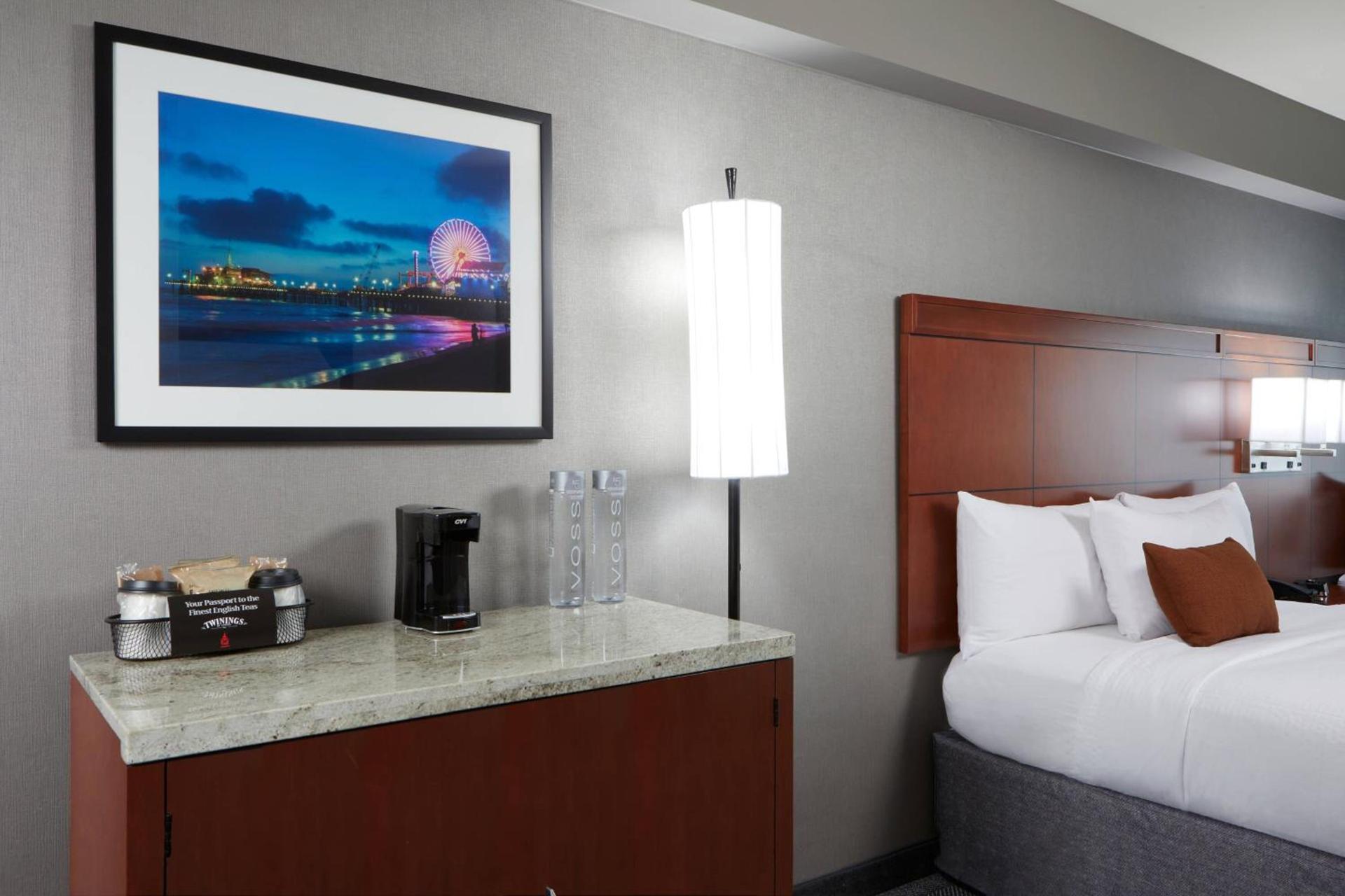 Courtyard by Marriott Los Angeles LAX / Century Boulevard photo 18
