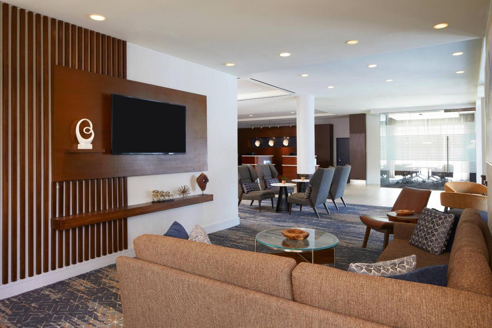 Courtyard by Marriott Los Angeles LAX / Century Boulevard photo 28