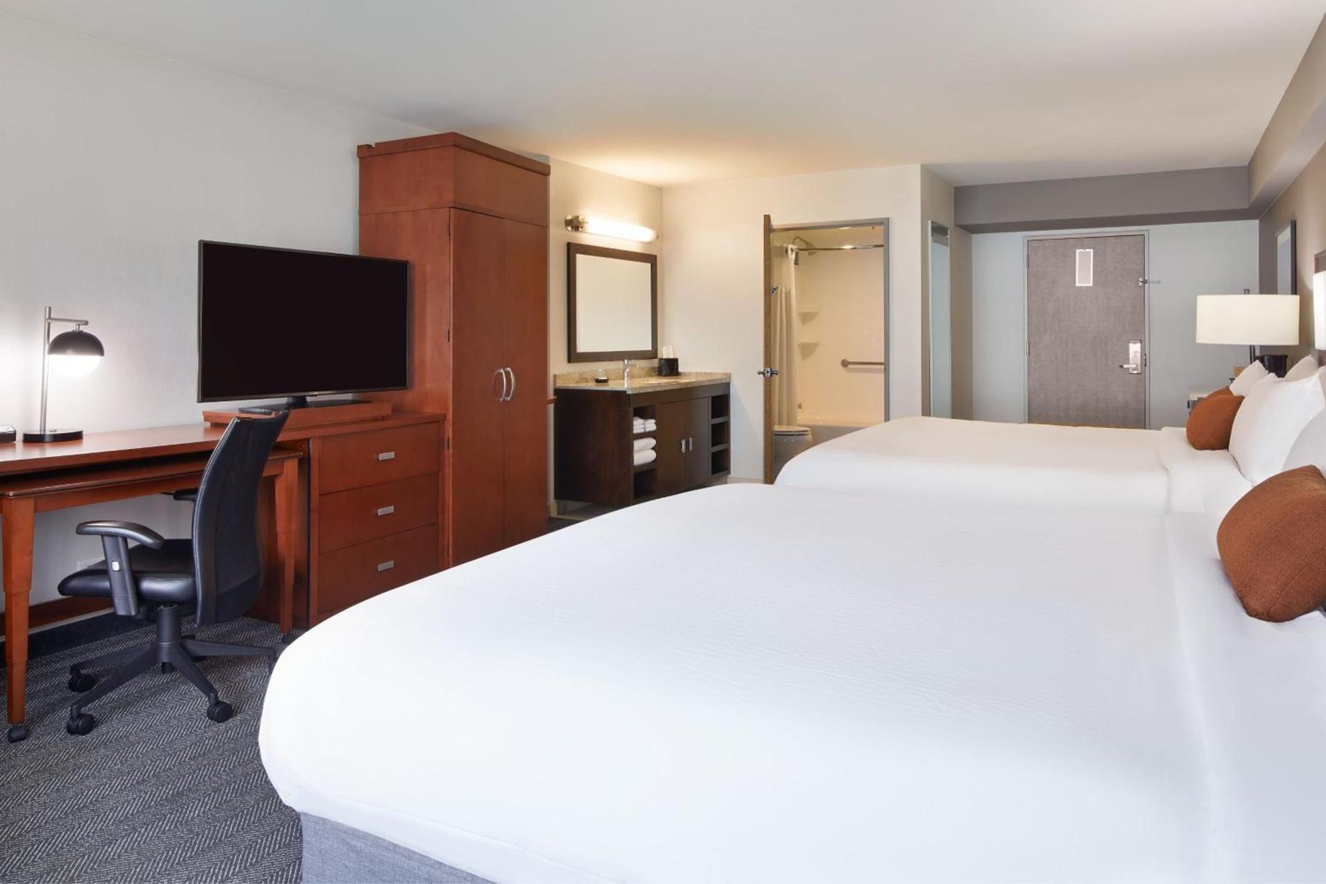 Courtyard by Marriott Los Angeles LAX / Century Boulevard photo 11