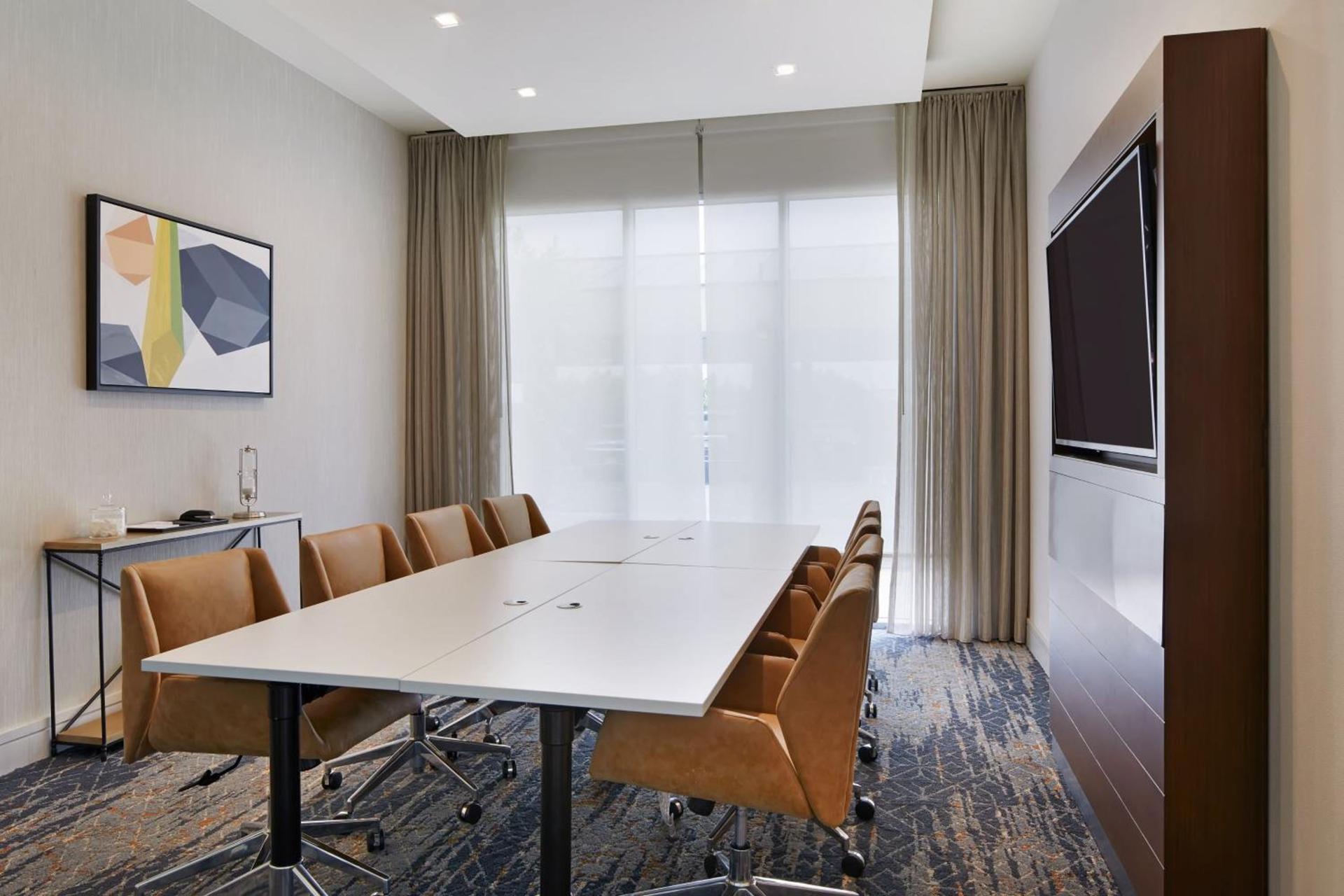 Courtyard by Marriott Los Angeles LAX / Century Boulevard photo 42
