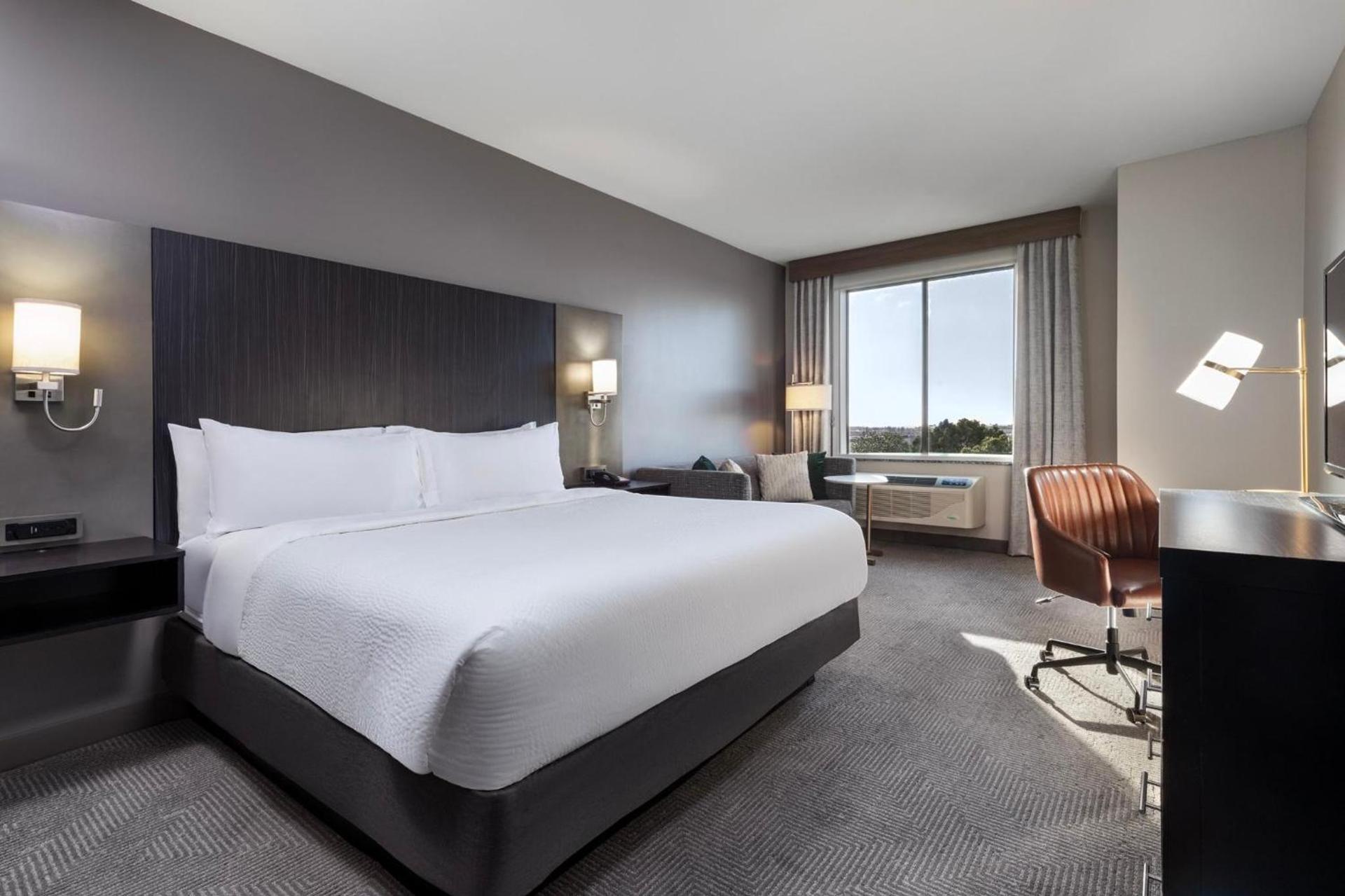 Holiday Inn Carlsbad/San Diego by IHG photo 76