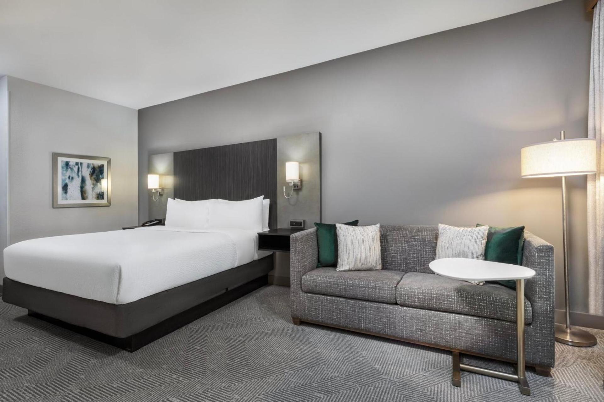 Holiday Inn Carlsbad/San Diego by IHG photo 79