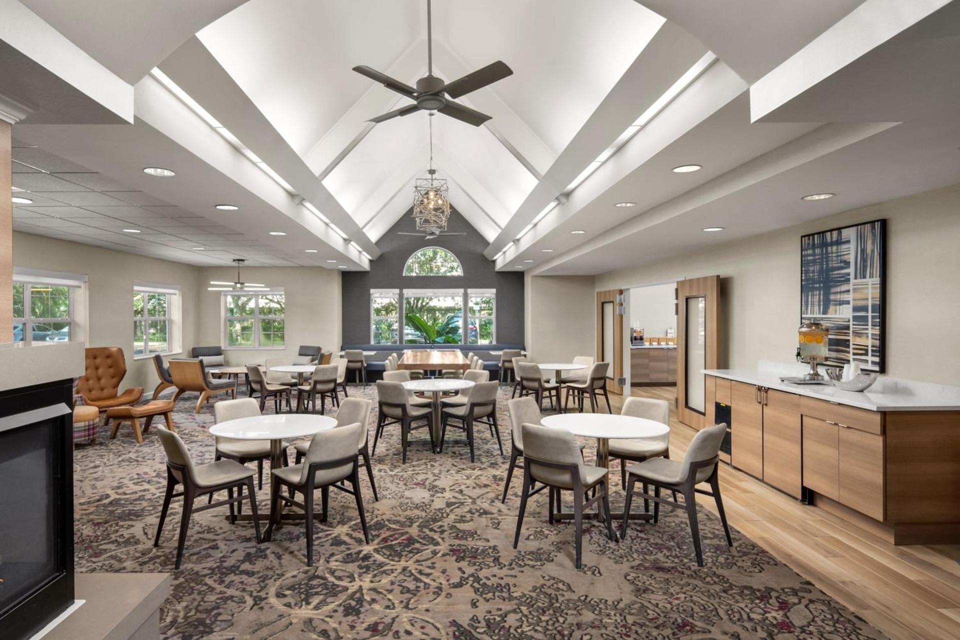Residence Inn by Marriott Orlando East/UCF Area photo 7