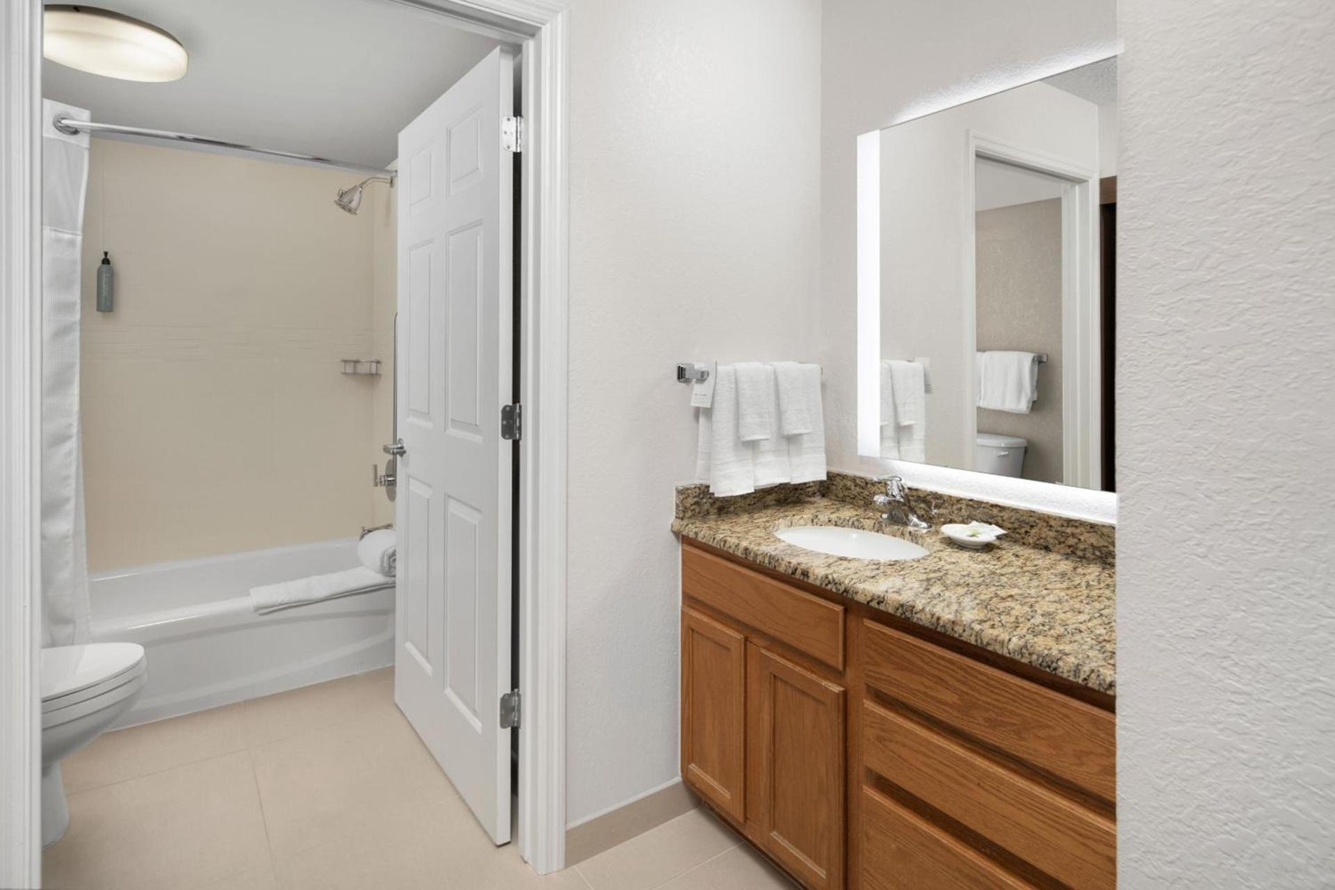 Residence Inn by Marriott Orlando East/UCF Area photo 10