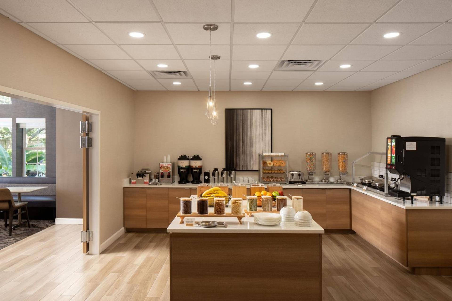 Residence Inn by Marriott Orlando East/UCF Area photo 4
